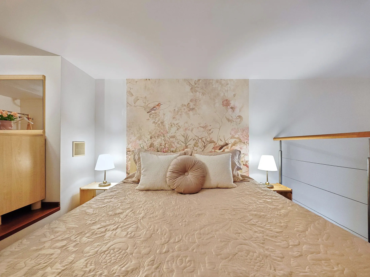 Апартаменты Невский 18 Николь и Мишель