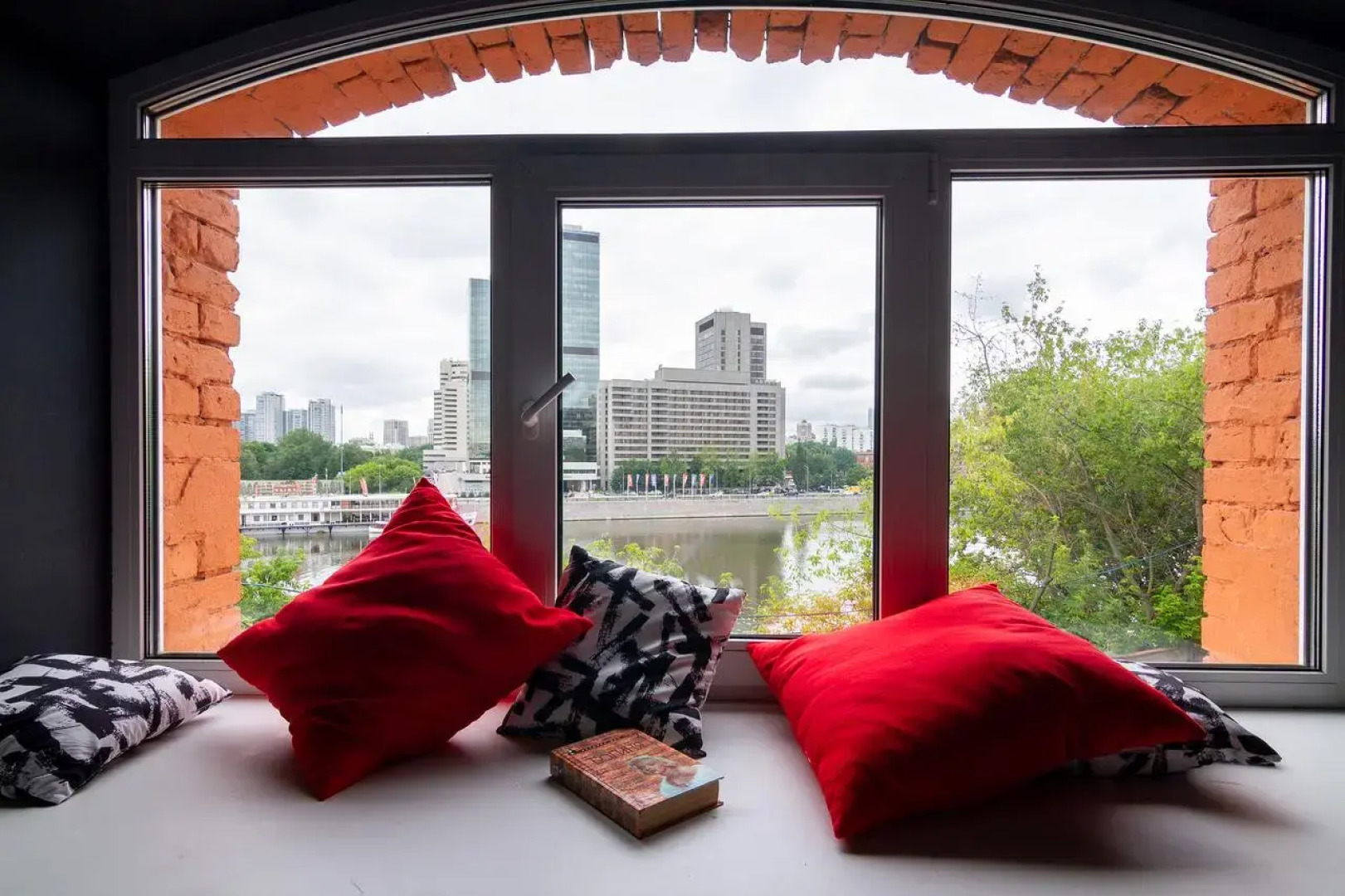 Отель River View