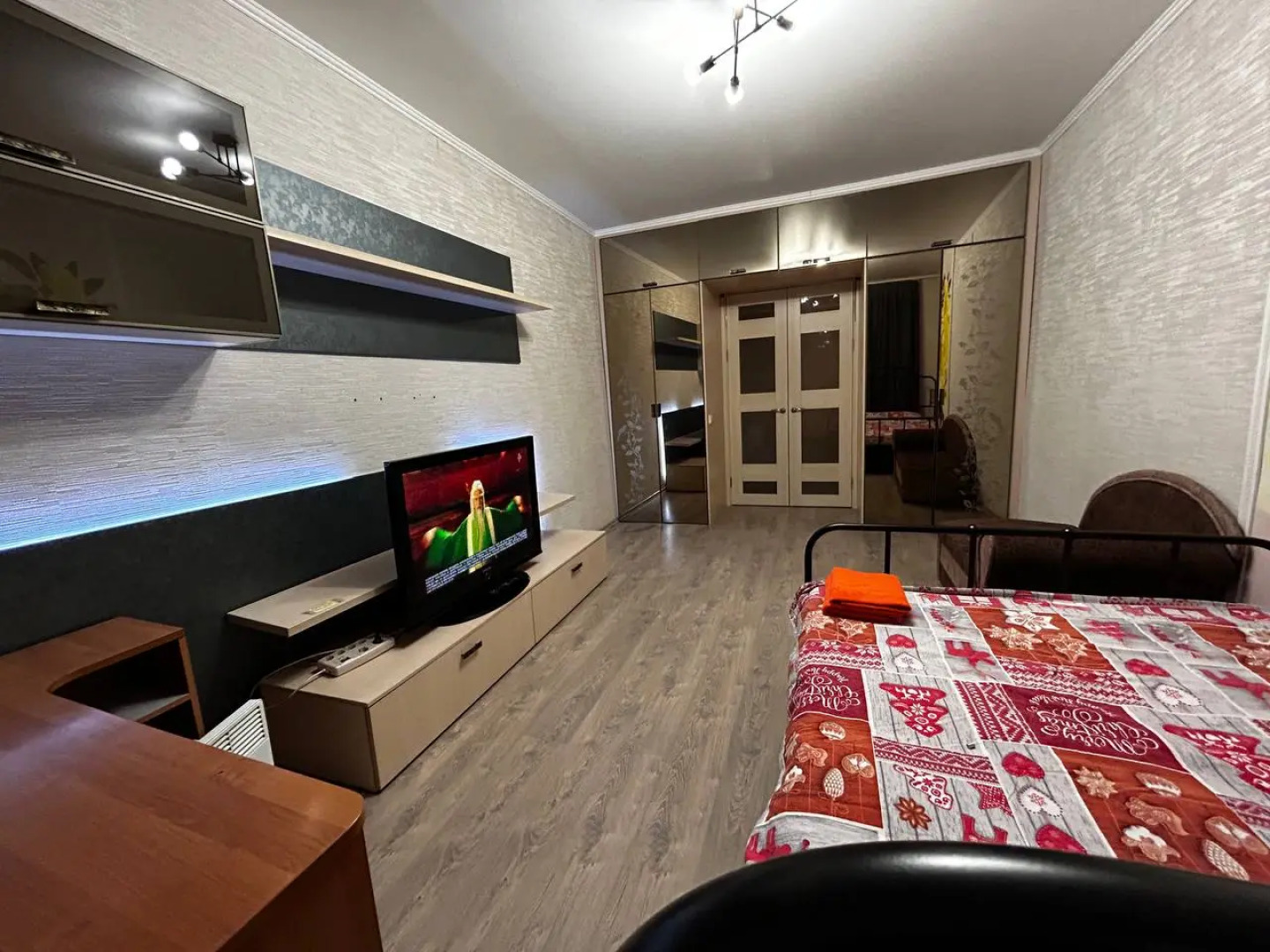 Апартаменты Двухкомнатная квартира на ул.Свердлова д.98