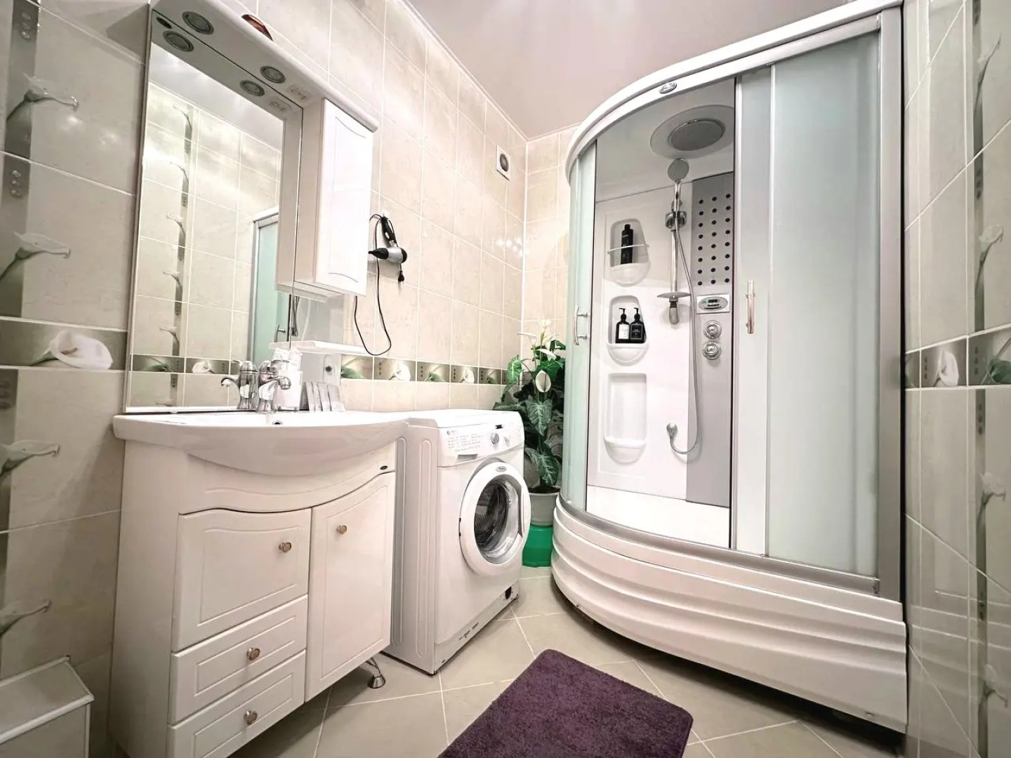 Квартира двухкомнатная на Молодежном рядом с Ледовой Ареной