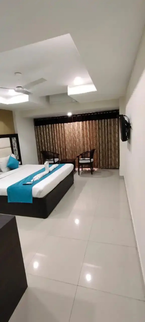 Отель Sri Guru Inn By Omatra