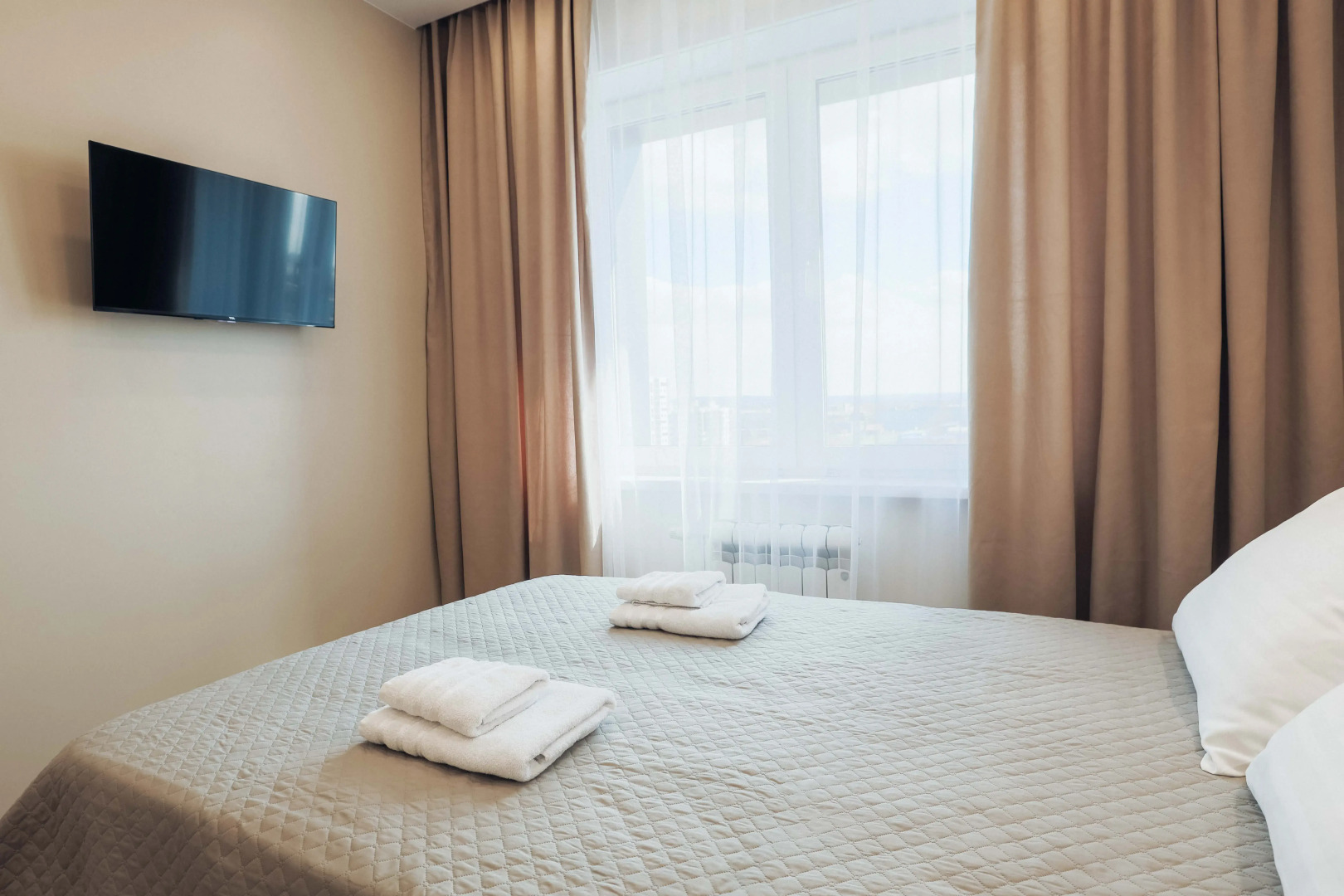 Апартаменты Взлёт Возле Аэропорта на 2 Гостя