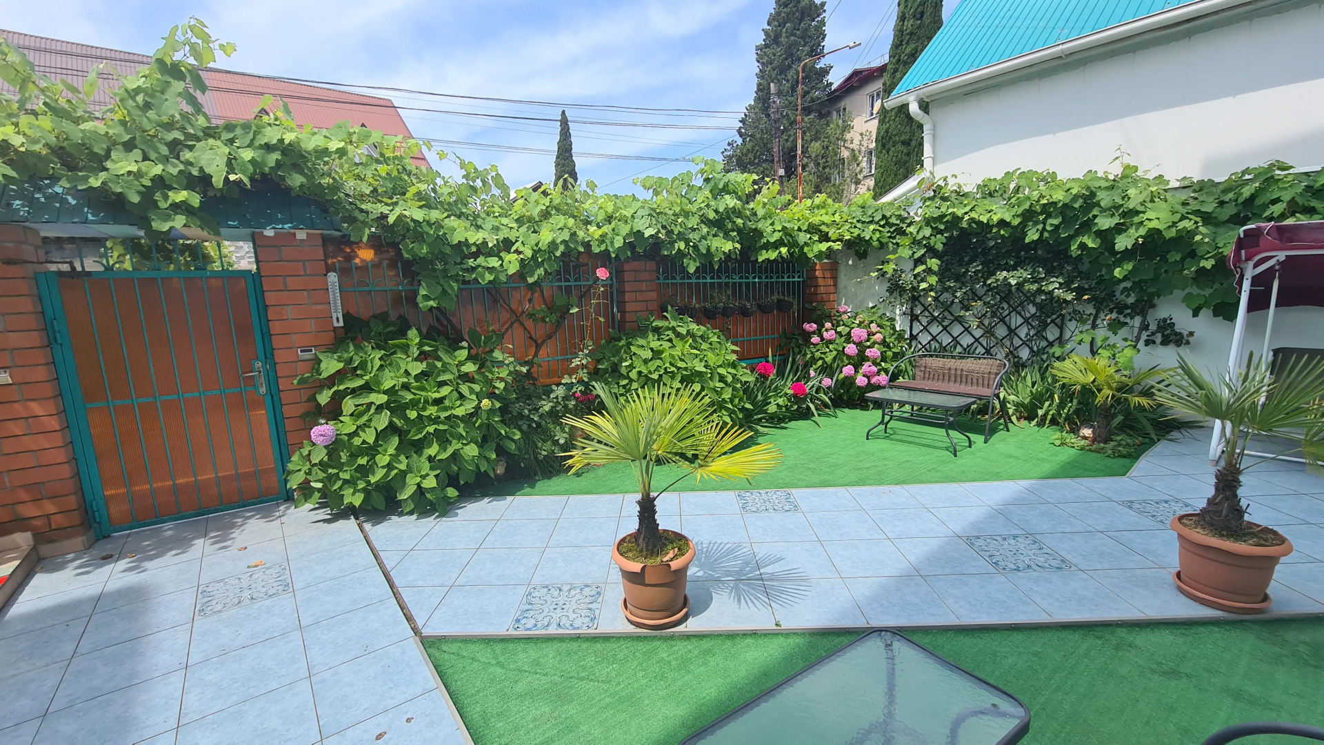 Гостевой дом Уют Лоо