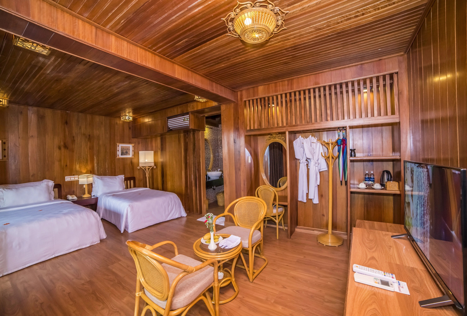 Отель Sankofa Village Hill Resort and Spa