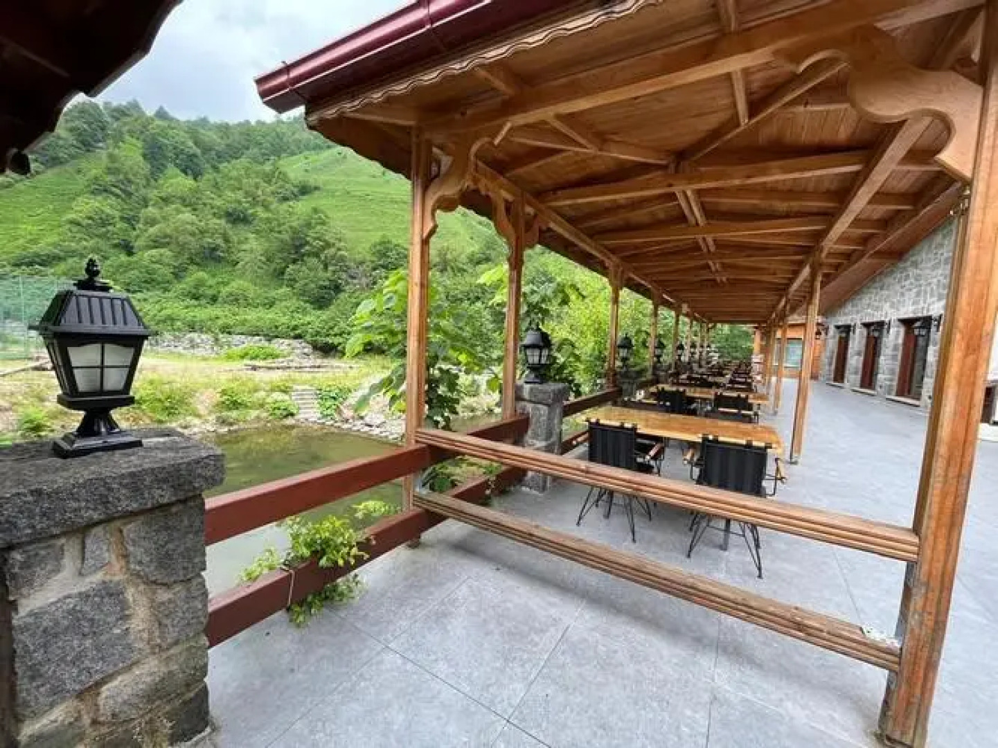 Teona Caglayan Bungalov