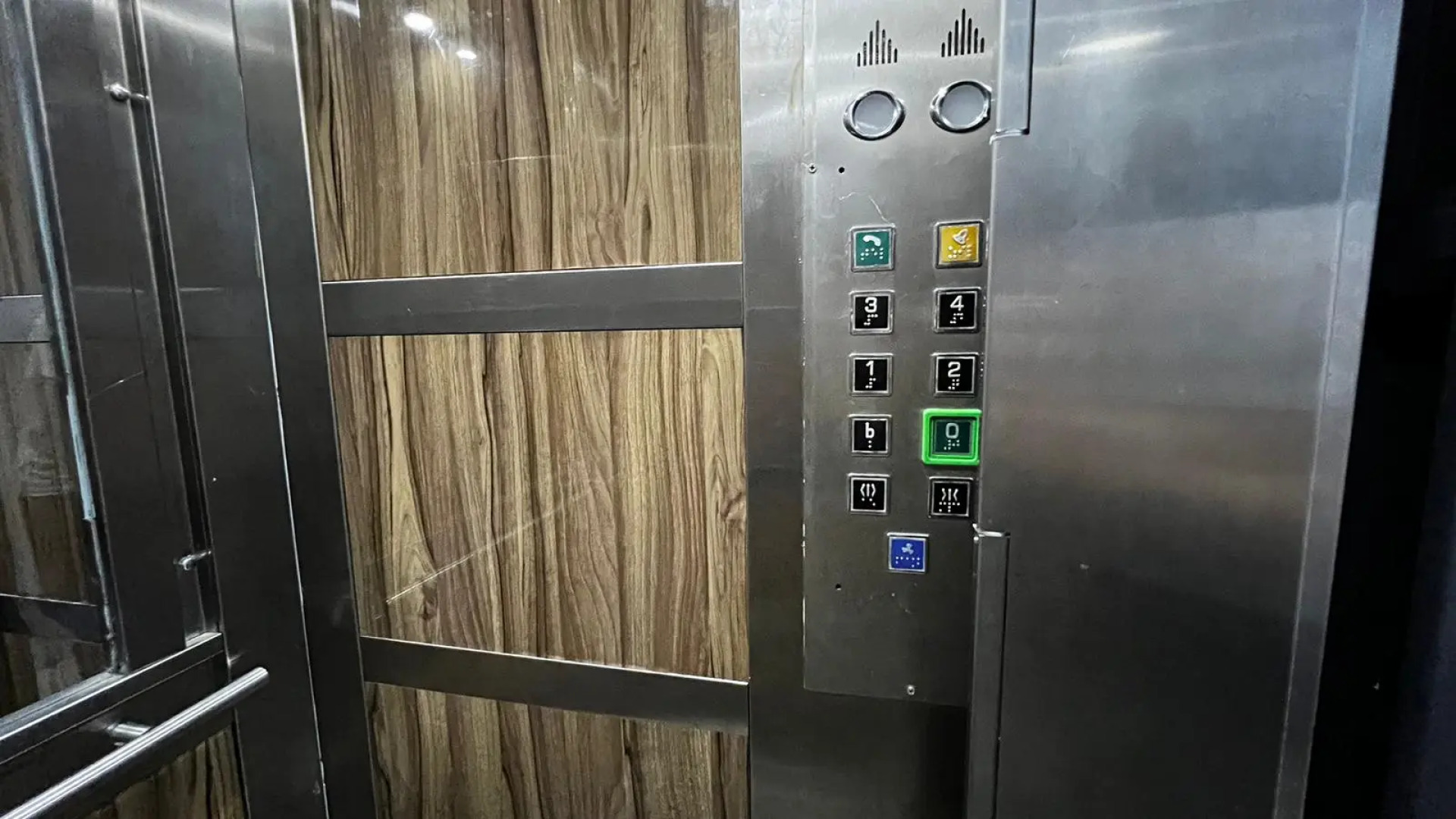 Отель Moon Blue