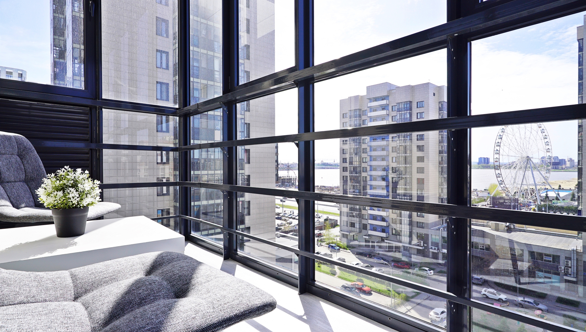 Квартира у Ривьеры с видом на колесо обозрения