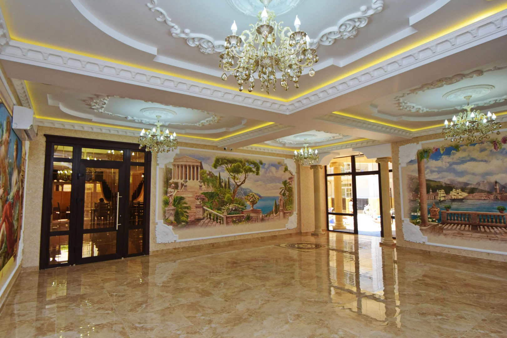 Гостиница Castro