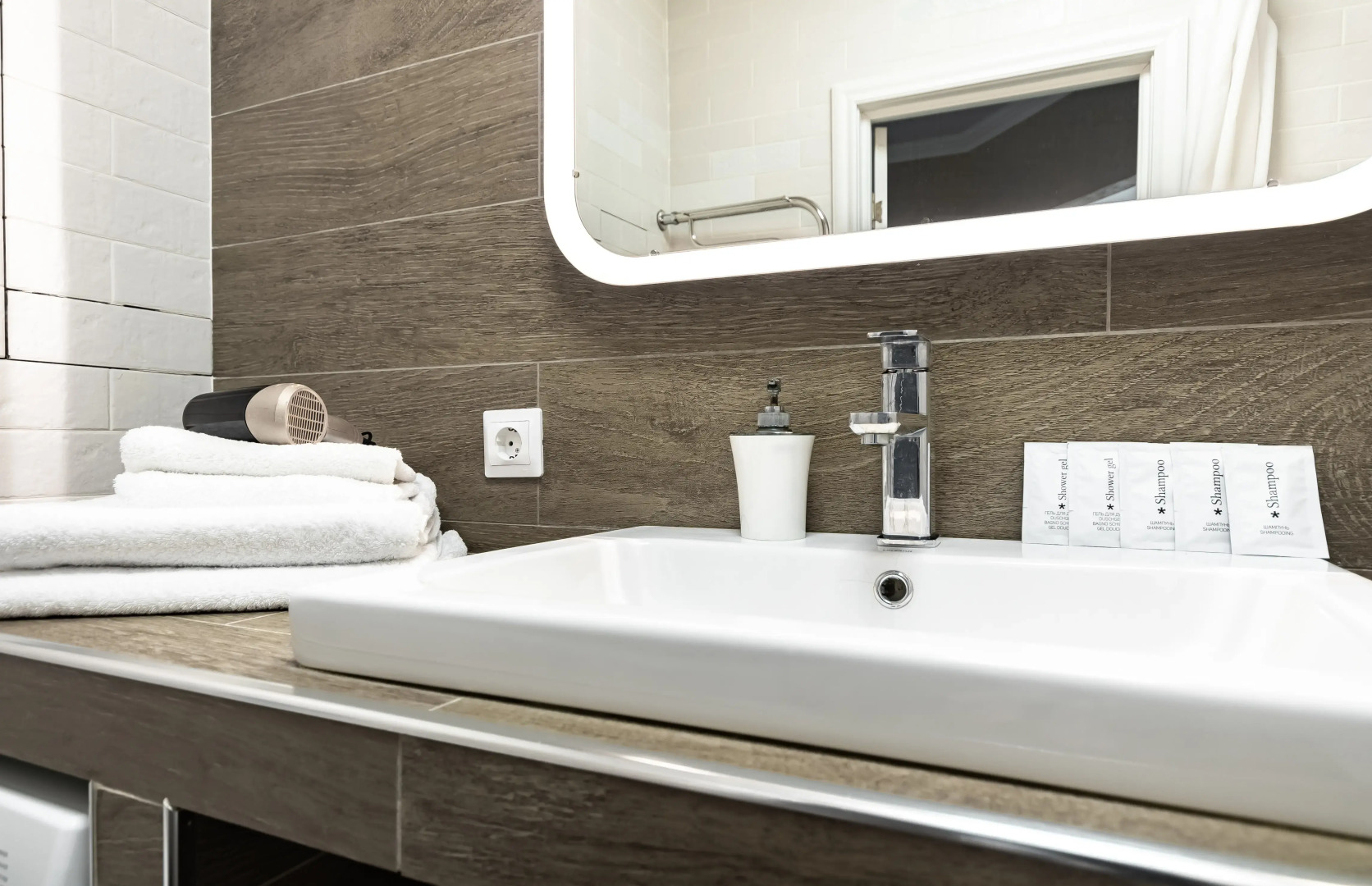 Апартаменты 2 Кровати Диван 6 гостей Центр Краснодара 22 Этаж Smart TV и Вид из Окна