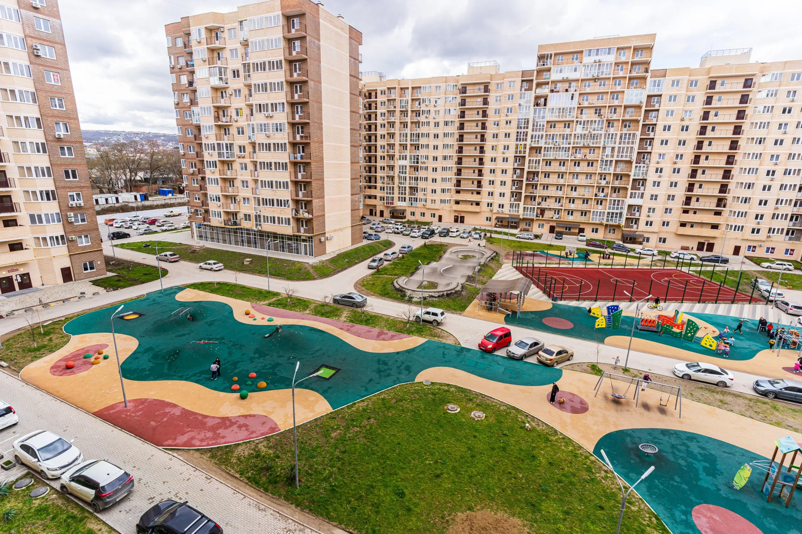 Апартаменты в центре Новороссийска с видом на горы и город LetoAрart