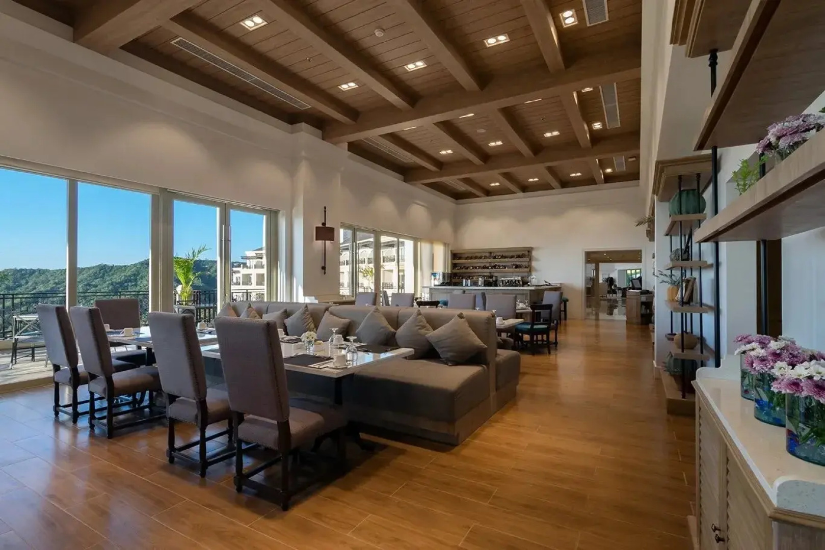 Отель Twin Lakes Hotel Tagaytay