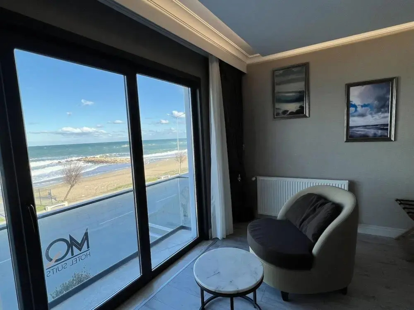 MQ Hotel Suites & SPA