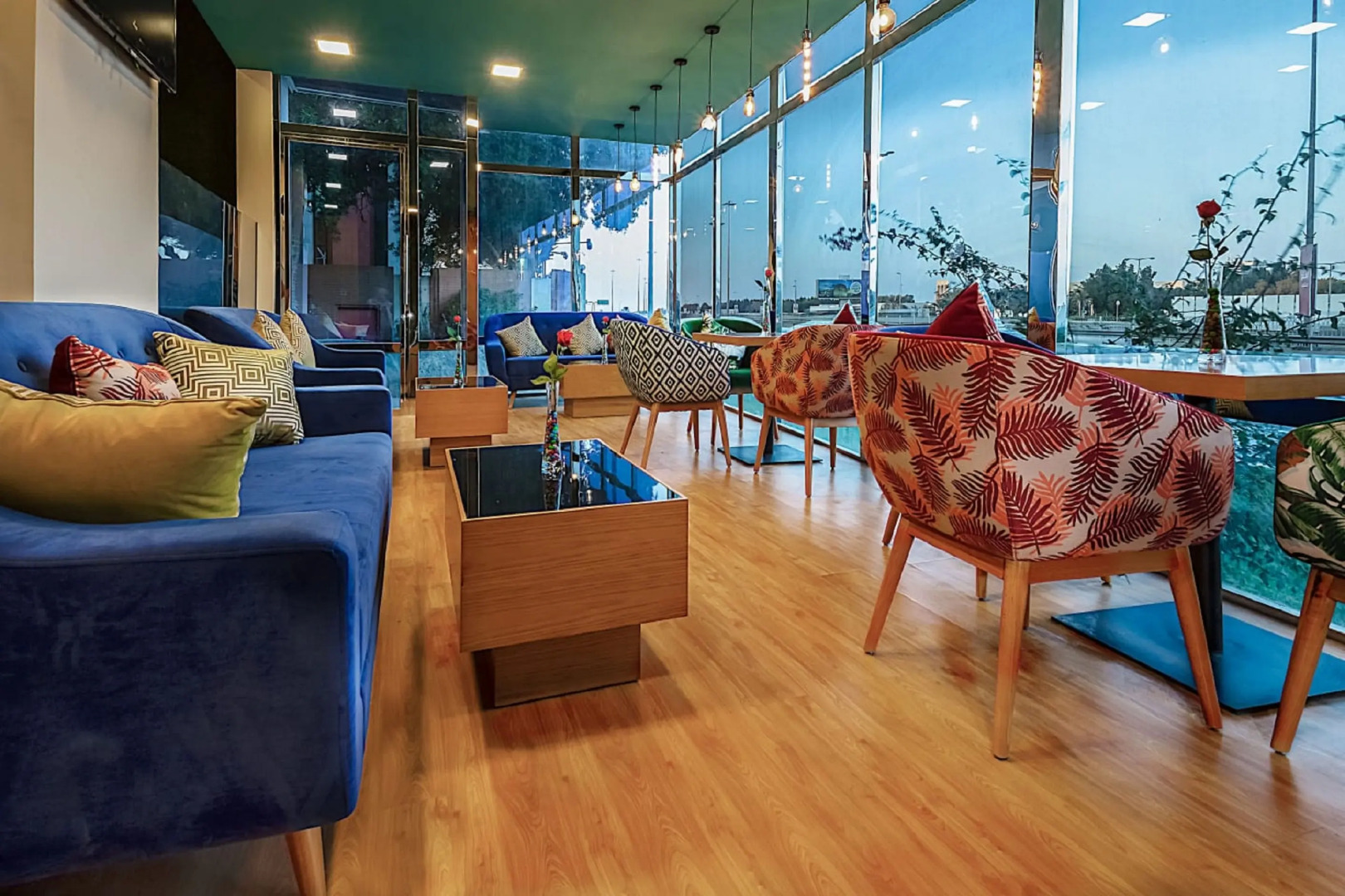 Отель Phoenicia Tower Hotel&Spa