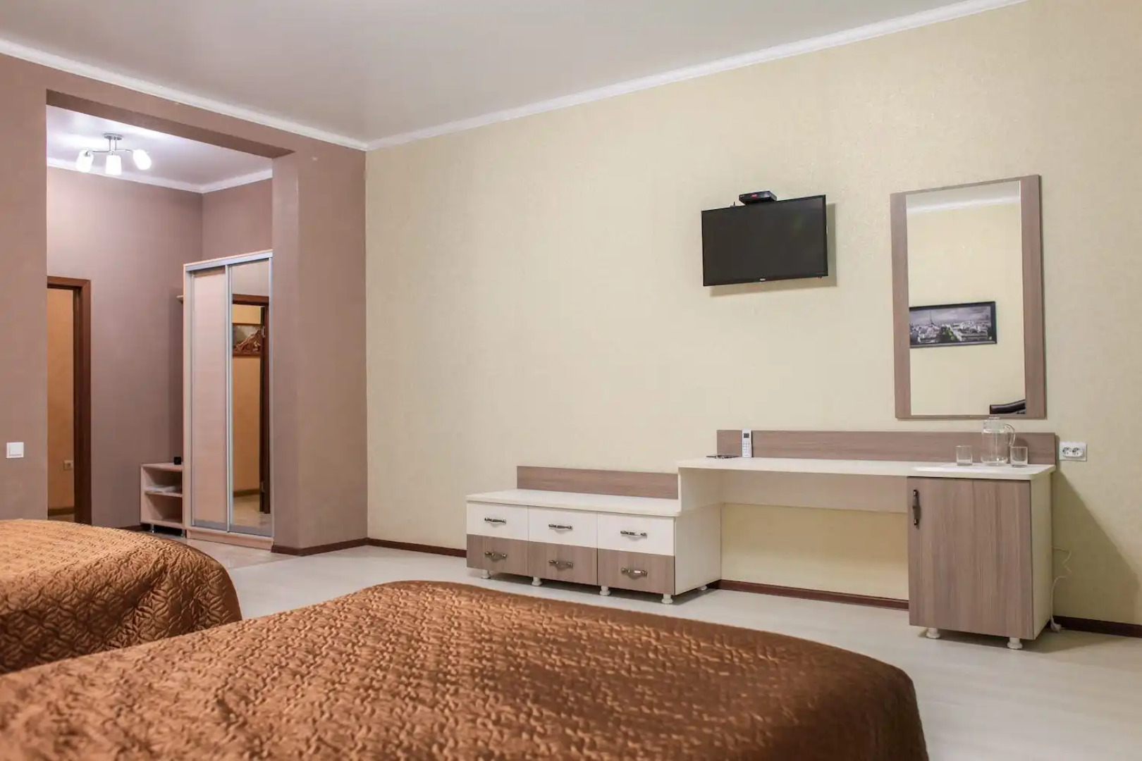 Отель Джулия