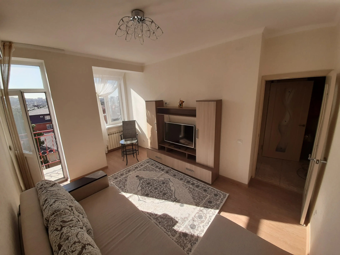 Квартира Двухкомнатная с видом на море и горы