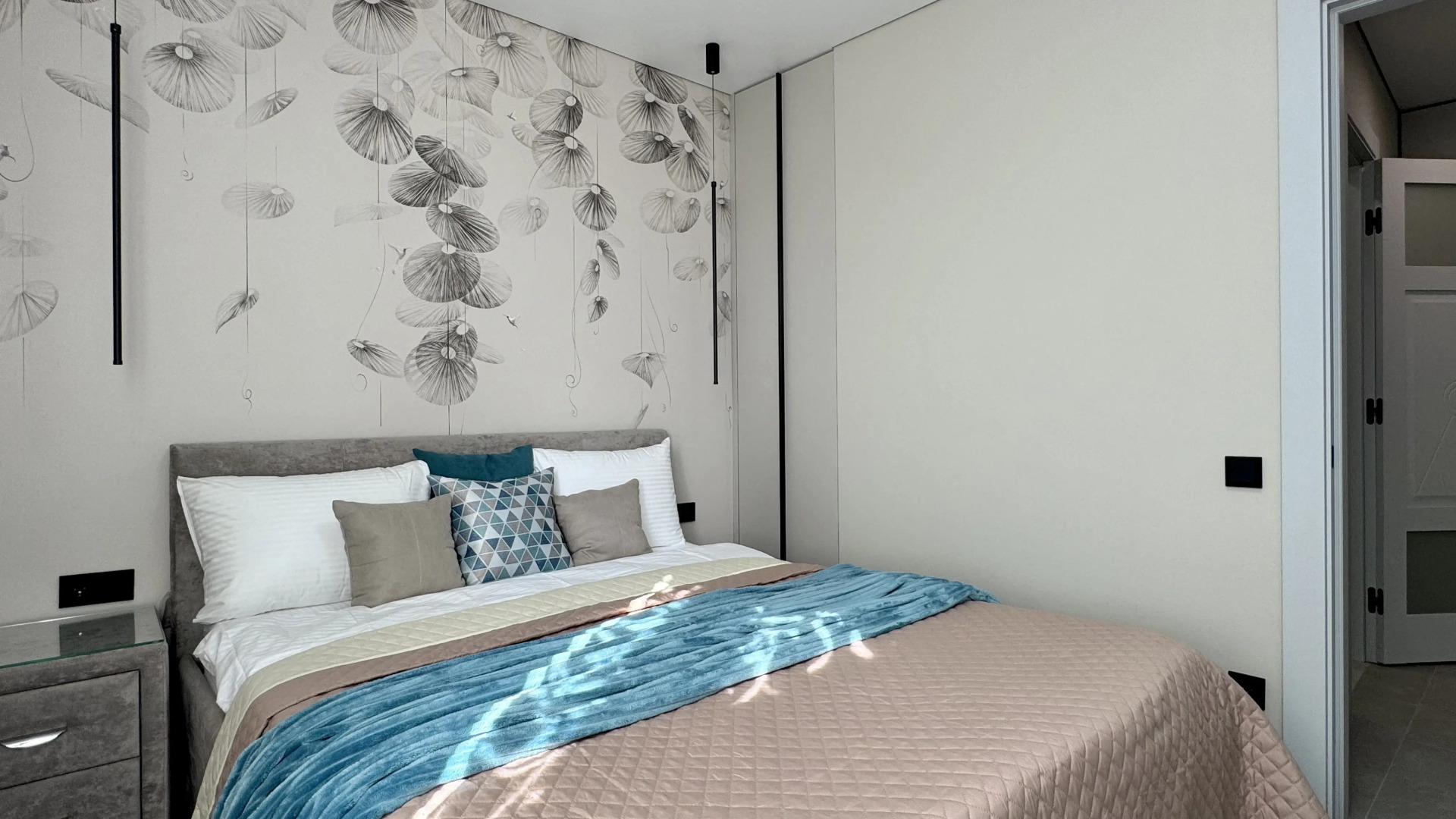 Апартаменты с балконом и видом на море  ЖК Фрукты 77 Я на Море