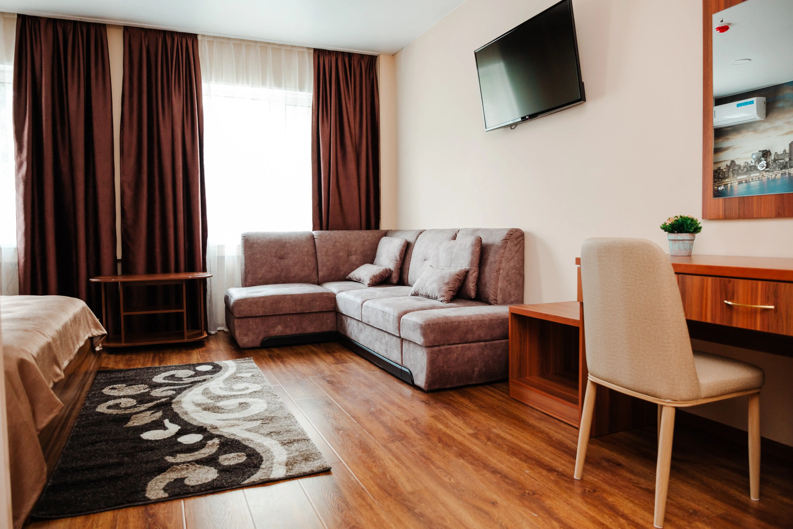 Отель Восток