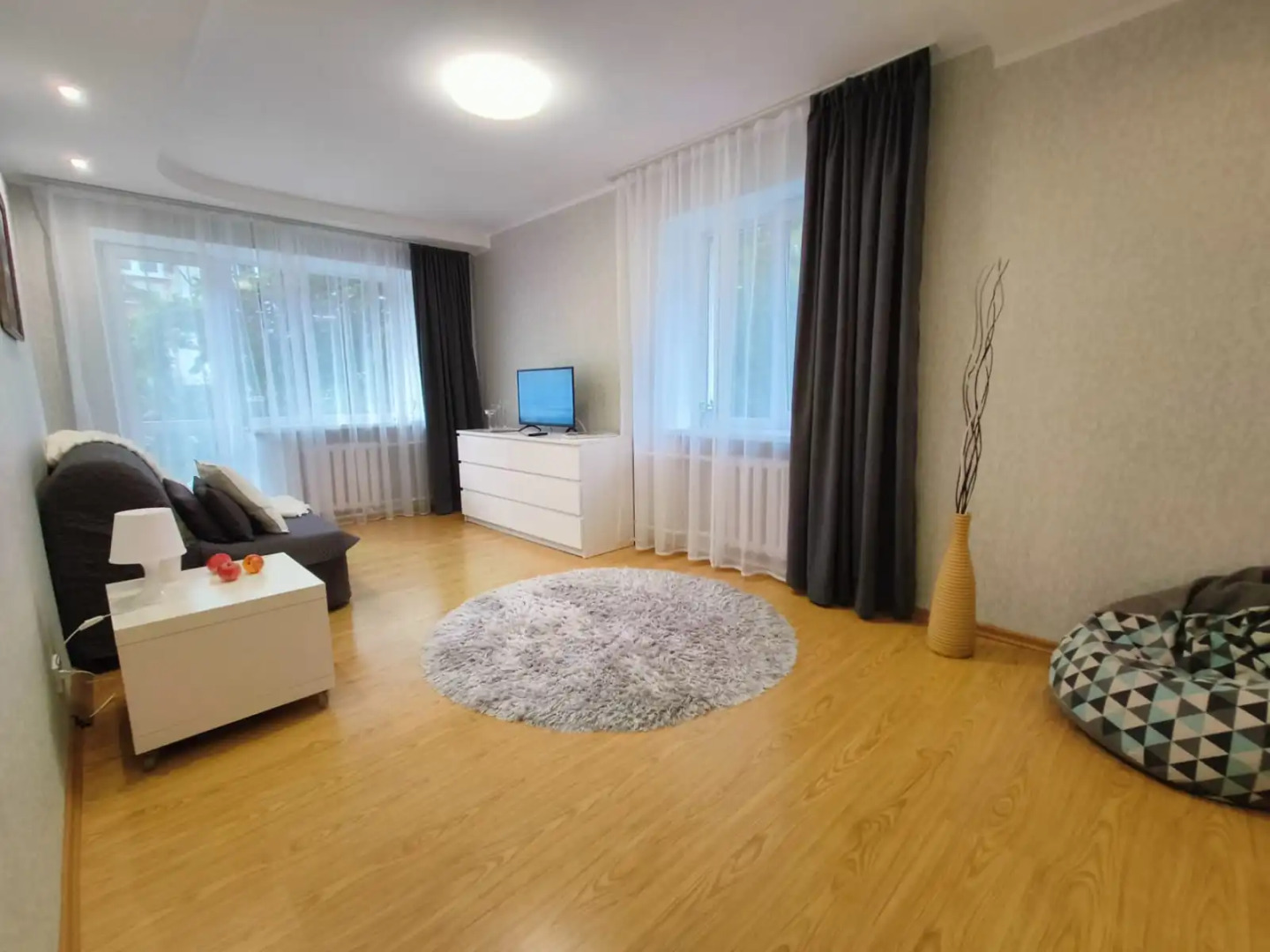 Квартира двухкомнатная в самом центре на Больничной 13