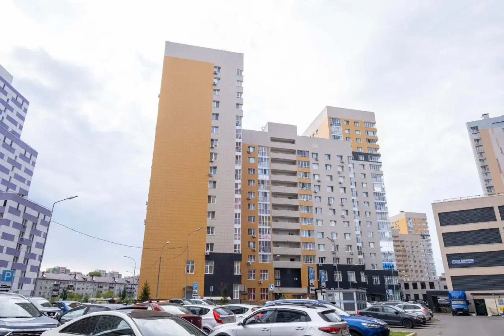 Апартаменты Двухуровневая студия на Роторной