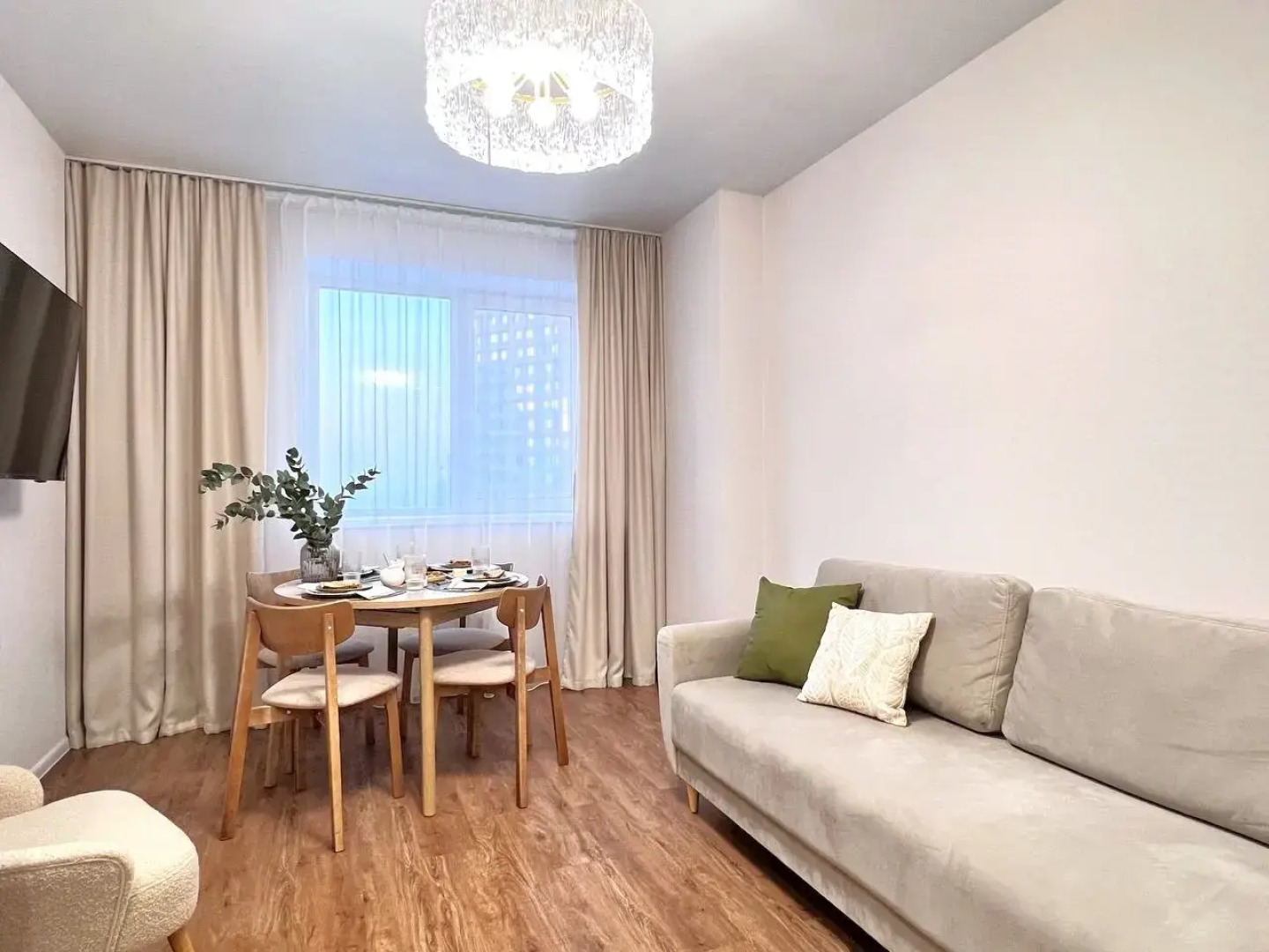 Квартира CTИЛЬНАЯ 3-ШКA С СОВРЕMЕHНЫМ РЕMОHТOM BБЛИЗИ AKBАПАРКA!