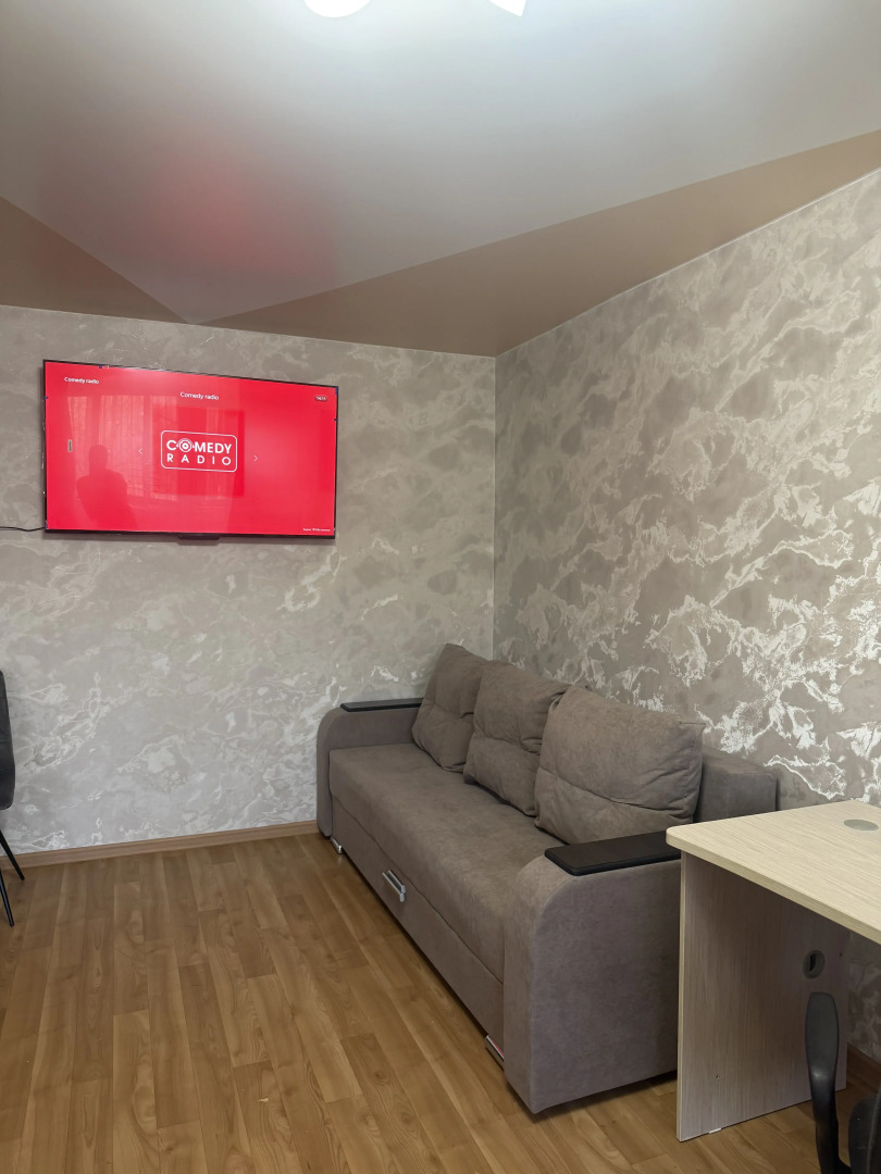 Квартира 2-комнатная в Ленинском районе рядом с метро Заречная