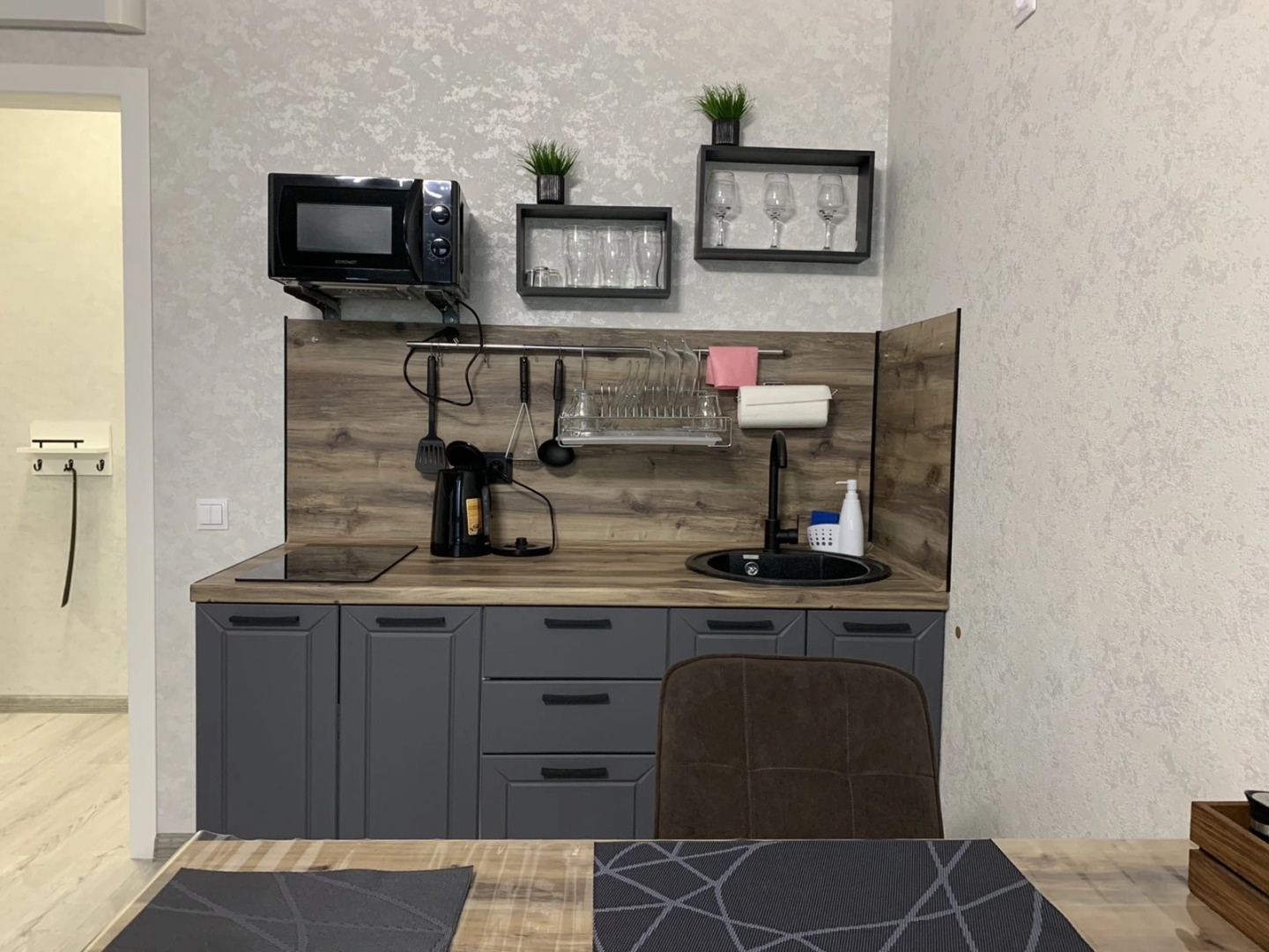 Апартаменты Ассорти стильная студия с удобствами