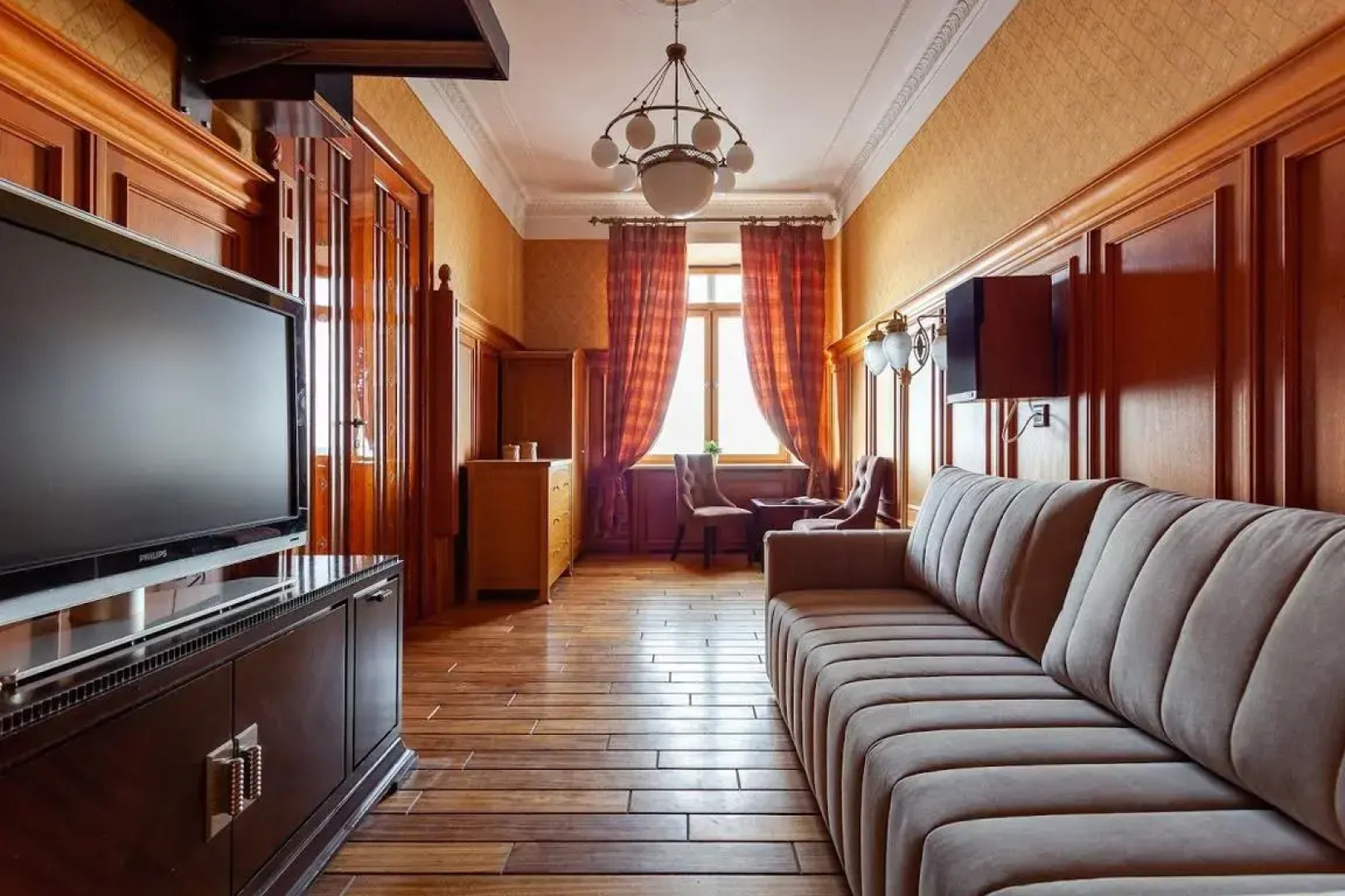 Апартаменты  Роскошные с Балконом и Видом на Кремль