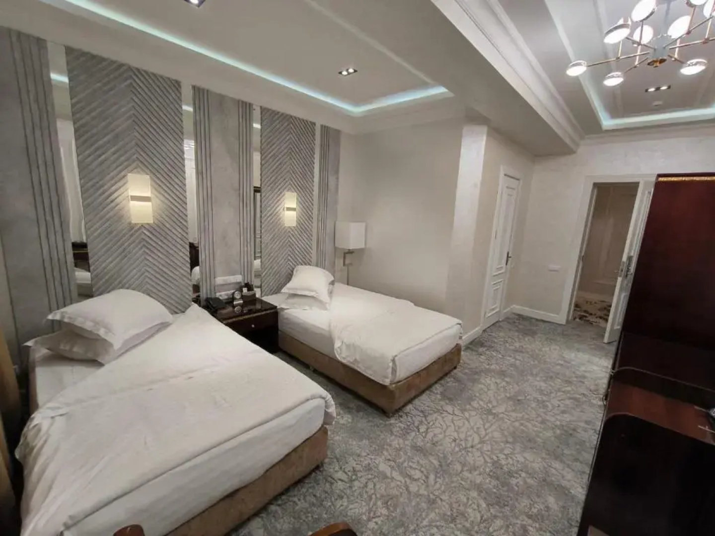 Отель Zarafshon Grand