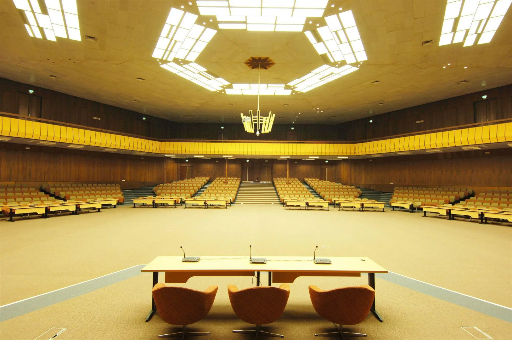 Отель Kampala Serena