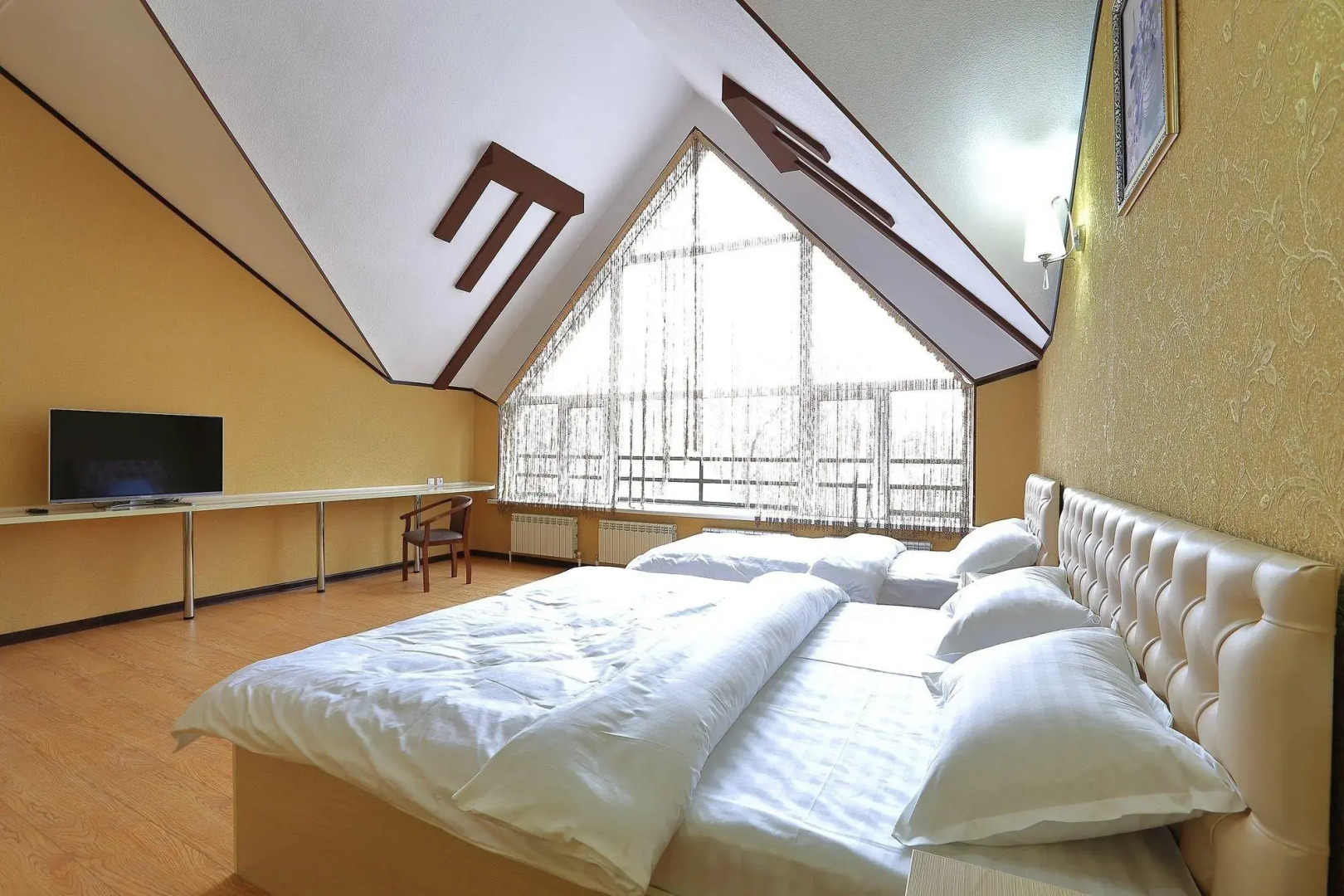 Отель Seven Seasons