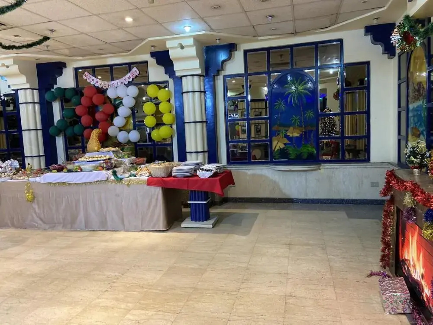 Отель Gaddis Hotel, Suites and Apartments