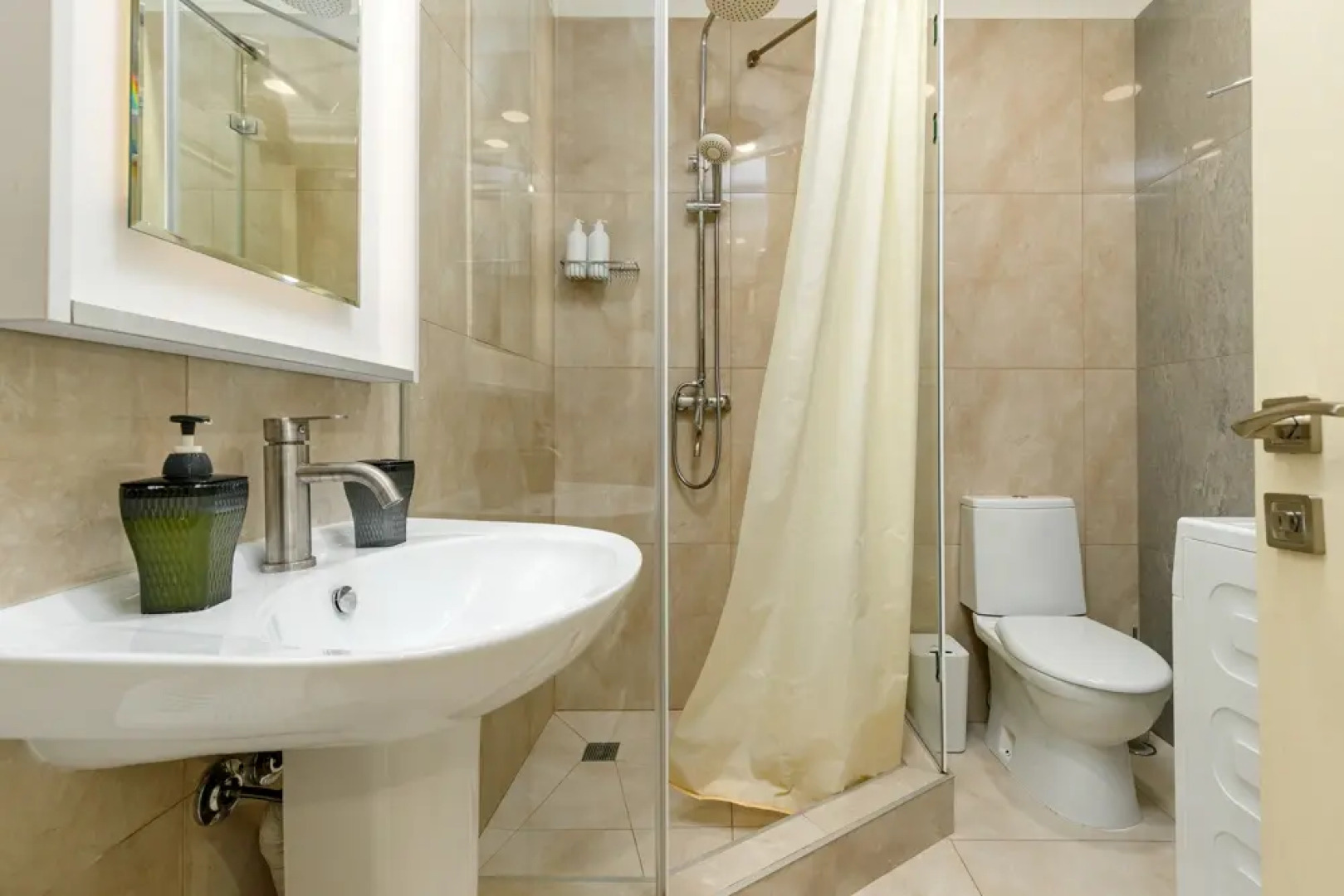 Апартаменты GeoApart Цветочная 30 5