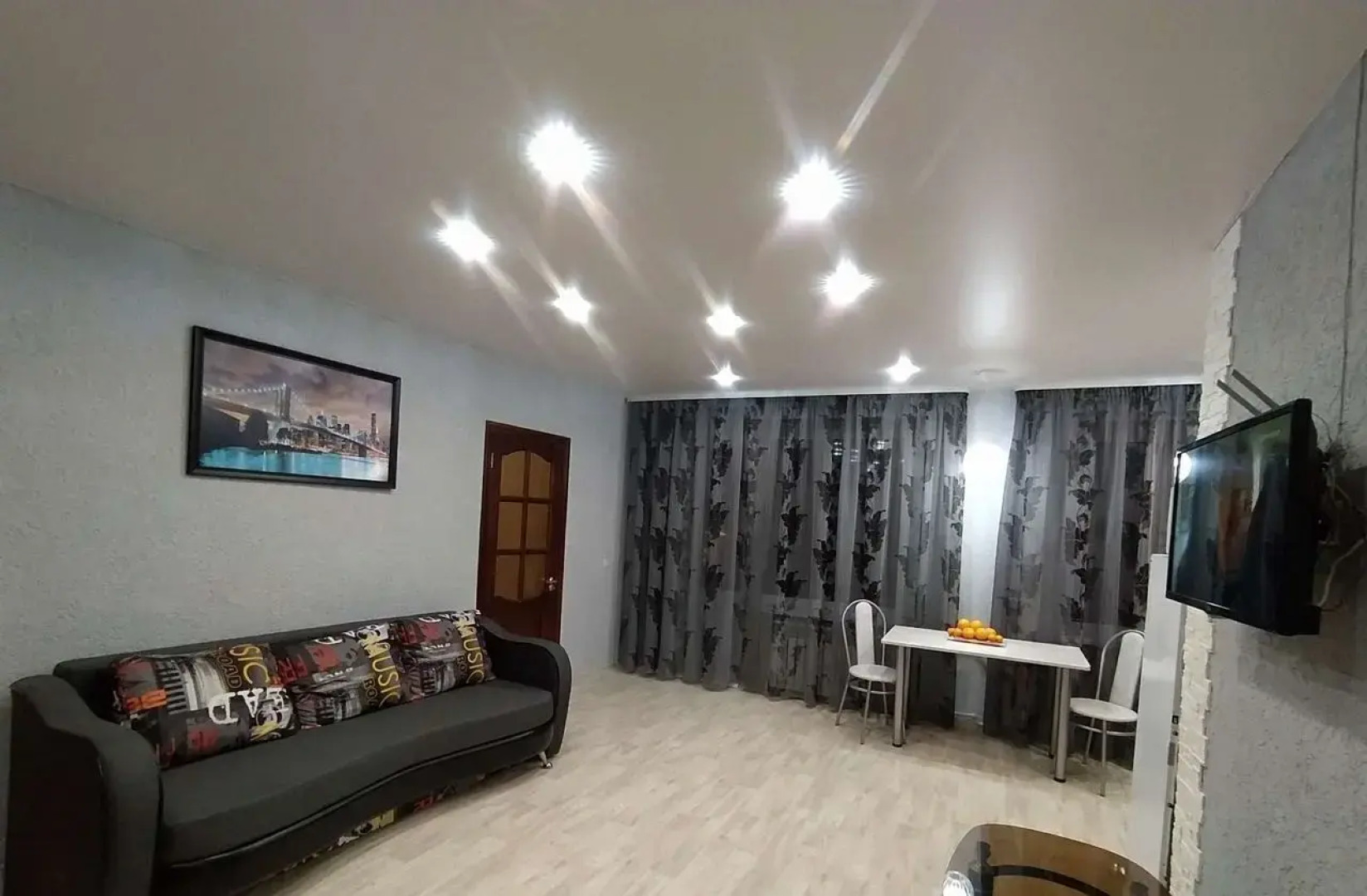 Апартаменты на Базстроевской, 22