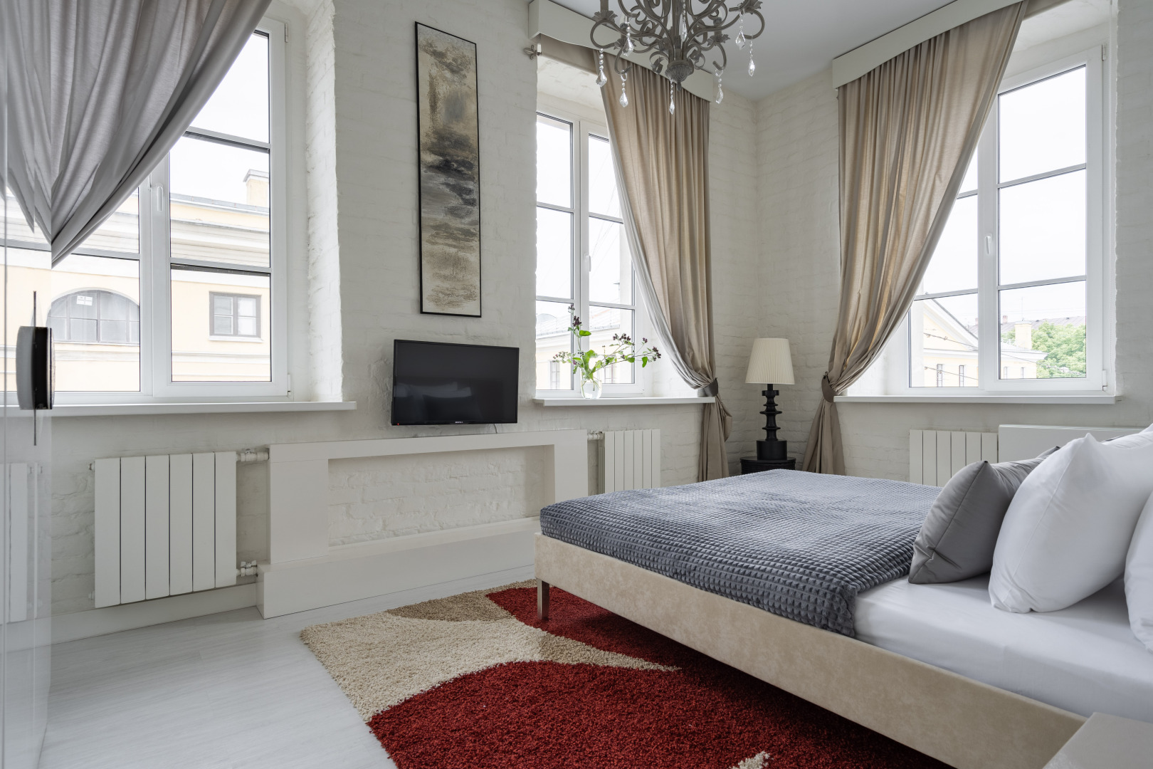 Квартира четырехкомнатная на Почтамтском