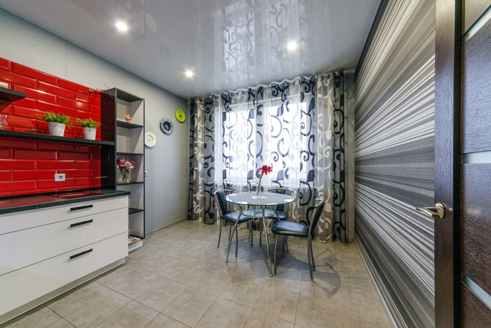 Апартаменты 3-комнатные HomeApart Скрыганова, 4Б