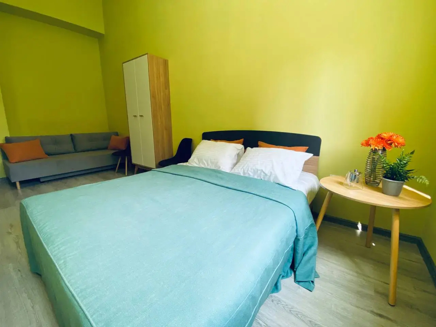 Апартаменты Room-Room Хользунова 40