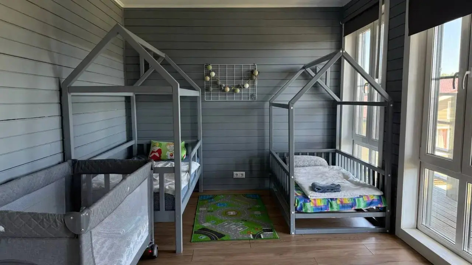 Частный Дом Большой семейный с панорамными окнами