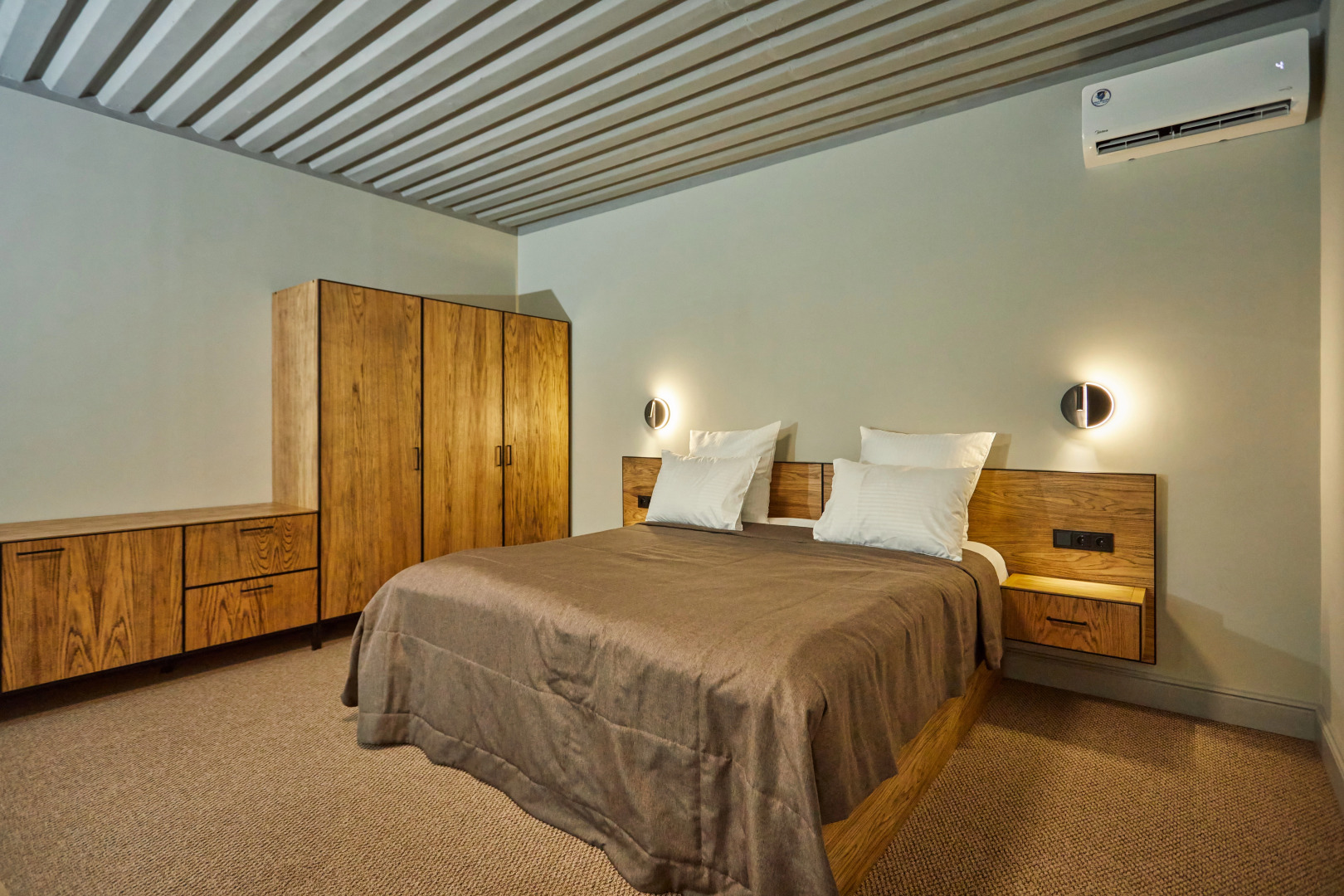 Отель Anana Ges