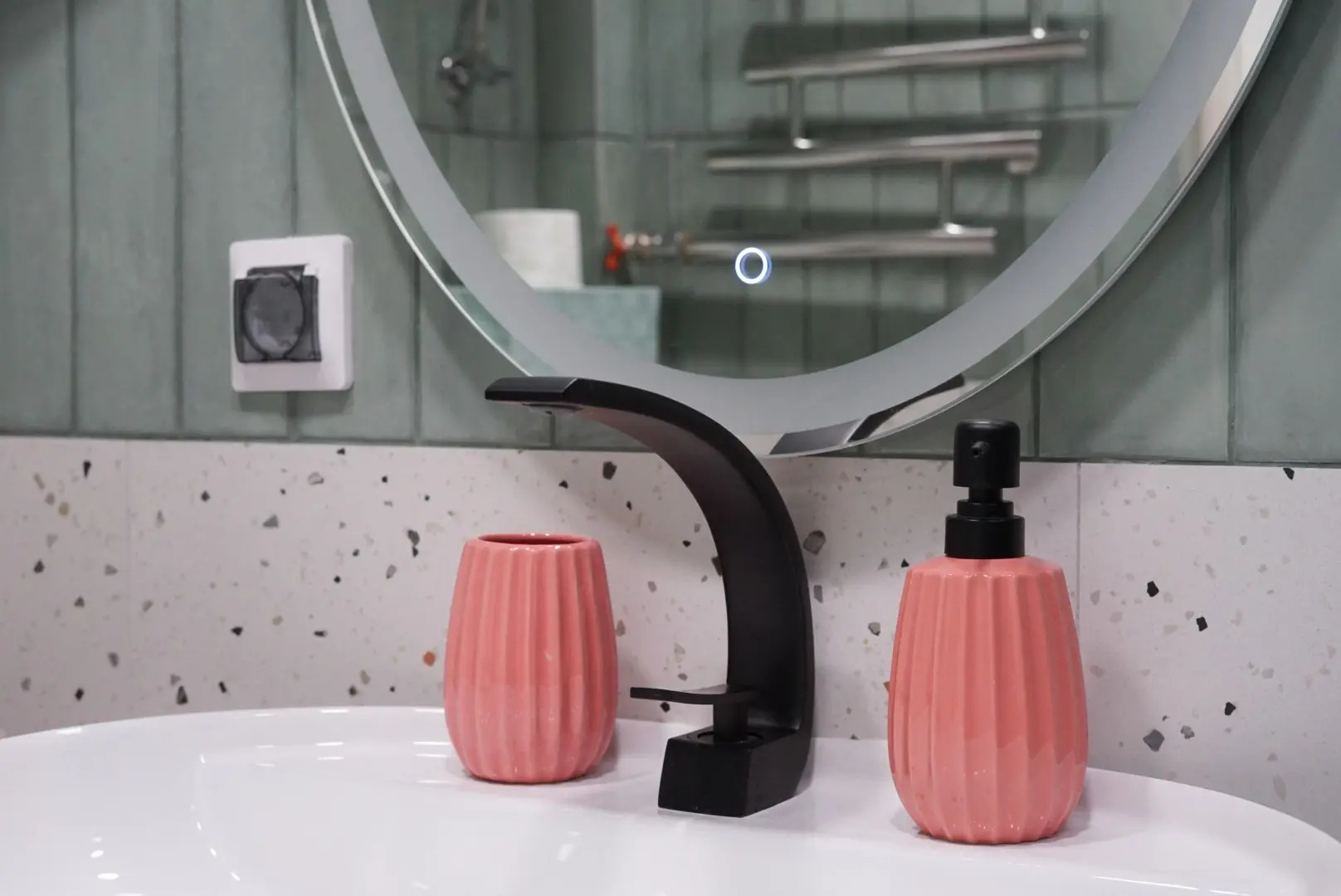 Апартаменты Zoya Apart в центре с видом на Верхний пруд и музей Янтаря