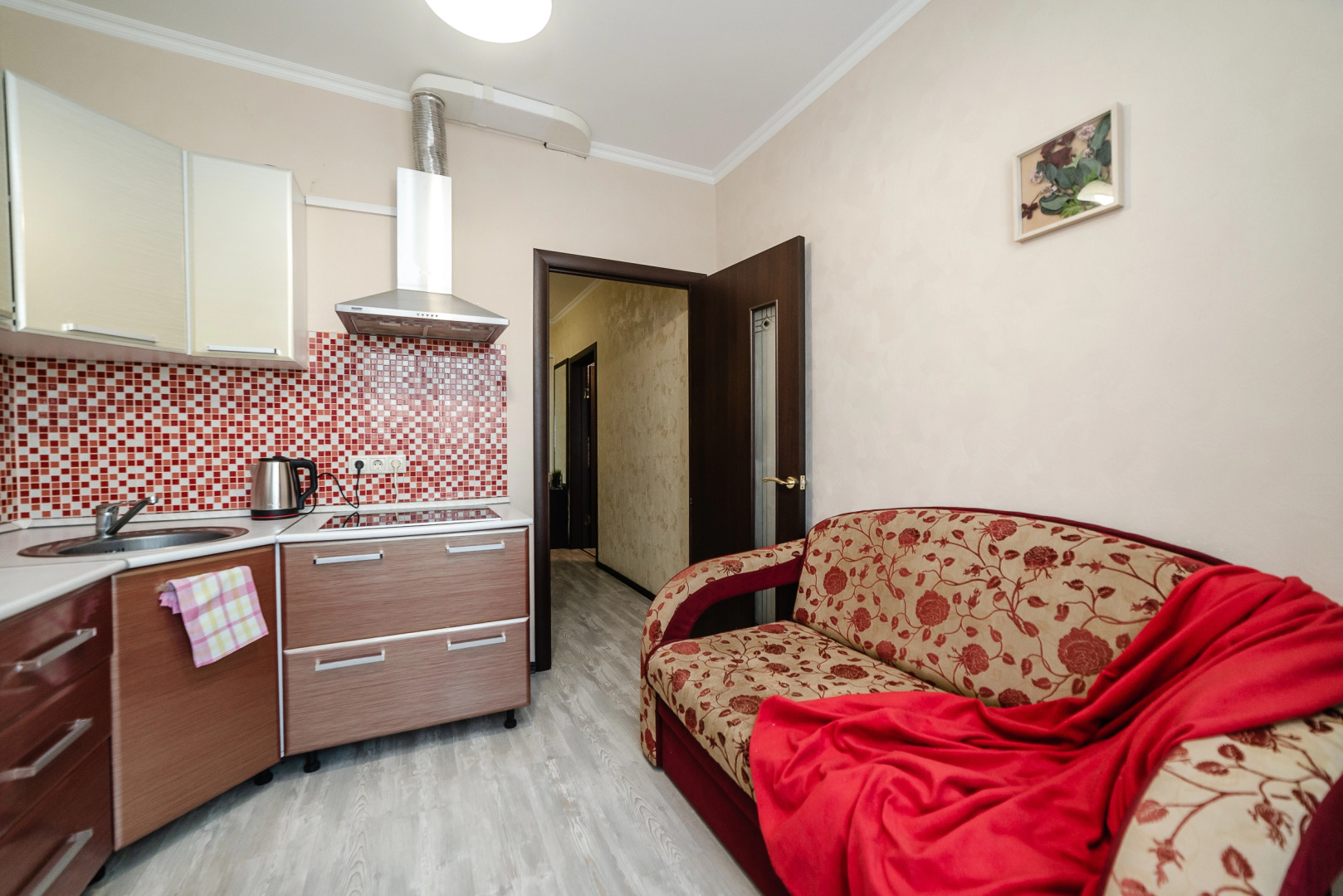 Апартаменты у метро с видом на писательский городок