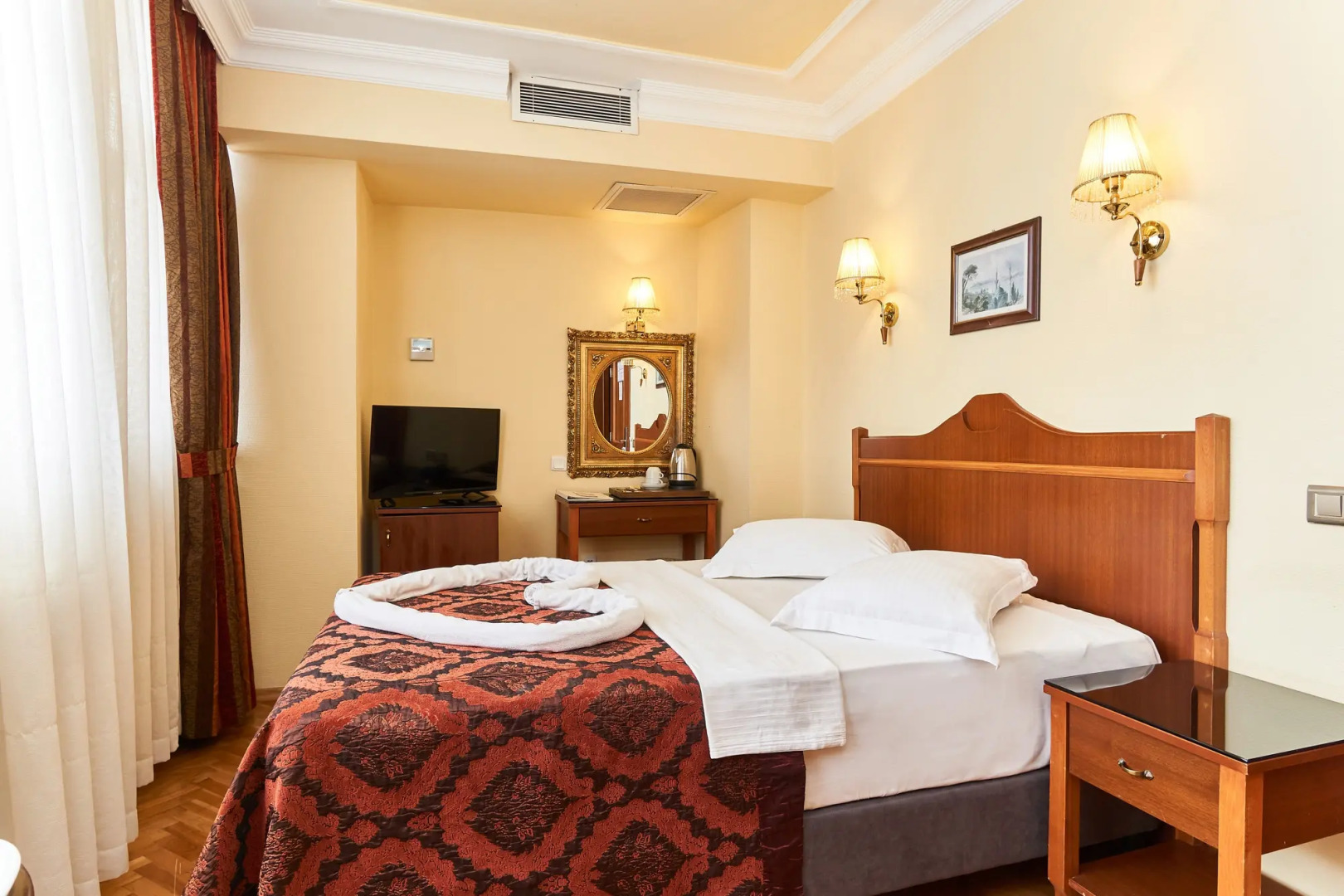 Отель Amber Hotel Istanbul