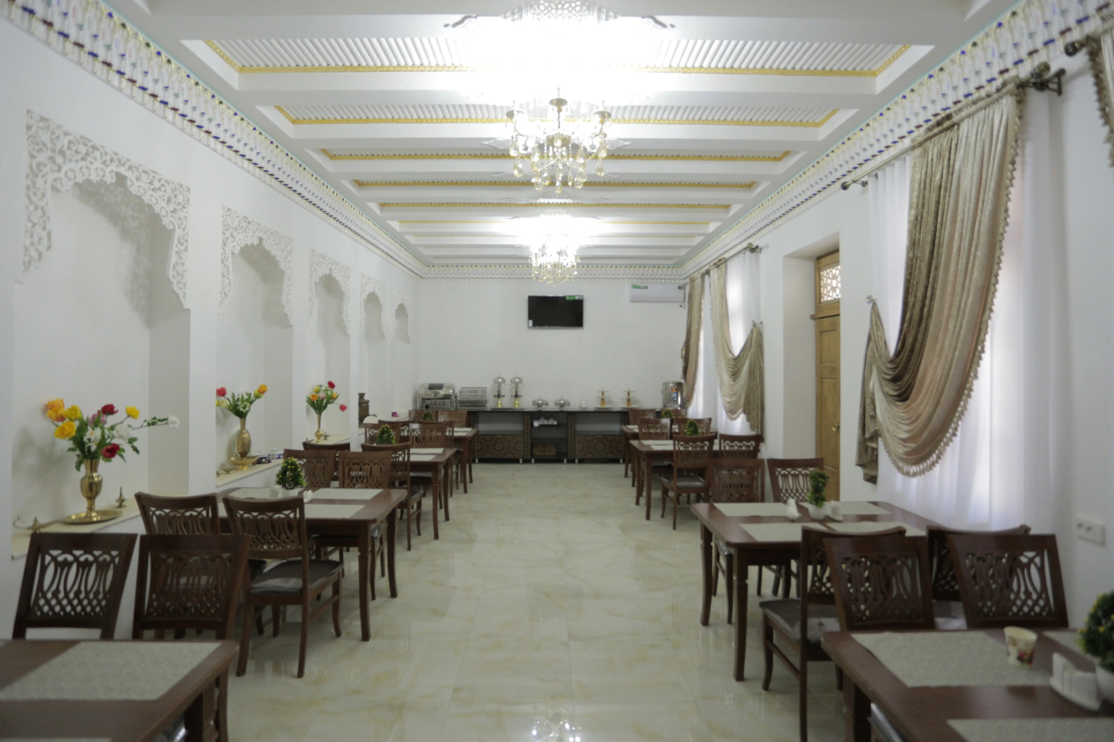 Отель Imperial Palace