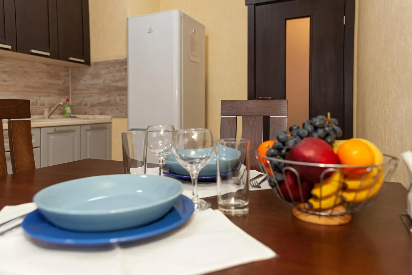 Апартаменты однокомнатные (137) Серебровская 91