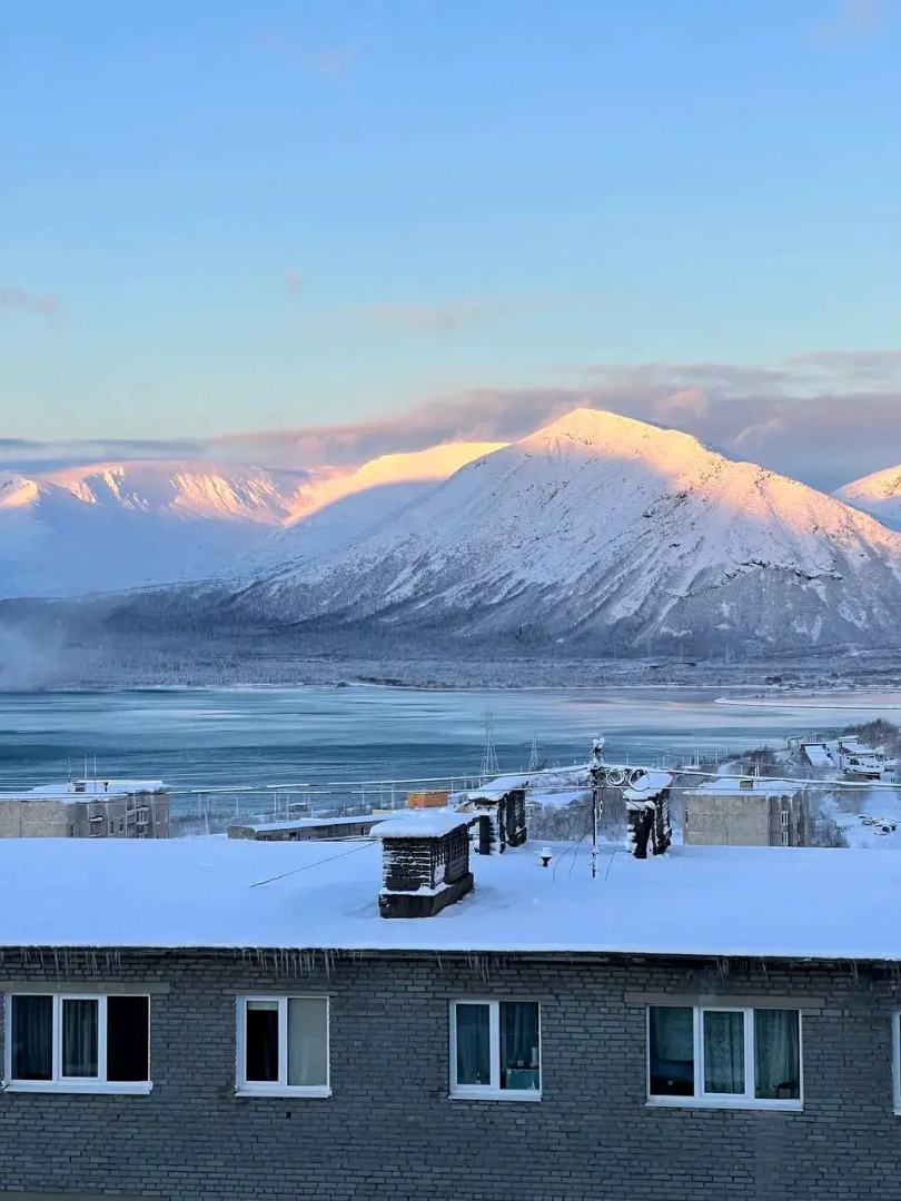 Квартира Уютная 2-к с Потрясающим Видом на Горы и Озеро