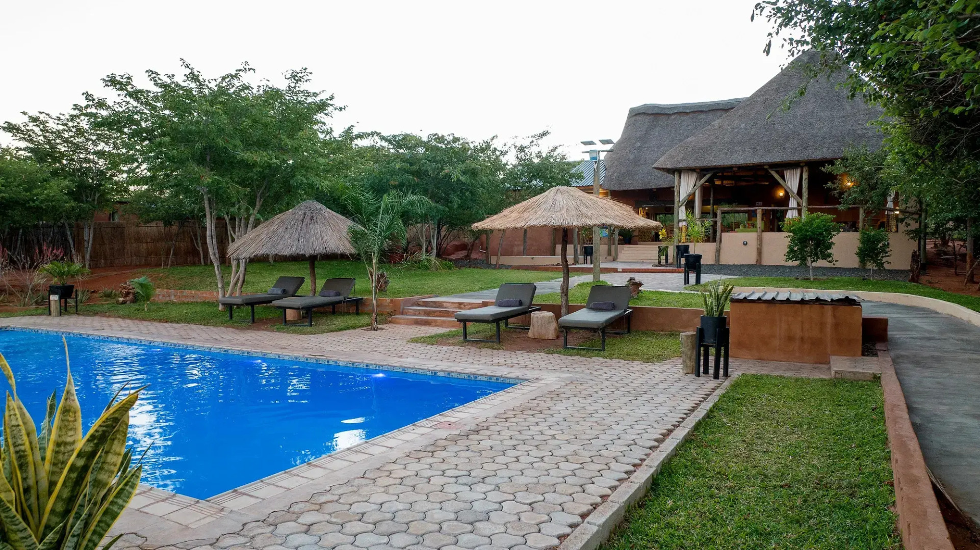 Отель The Nkhosi Livingstone Lodge and Spa Resort