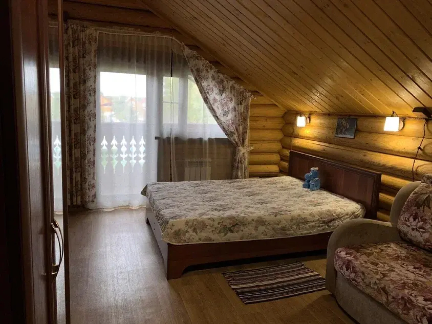 Частный Дом с Баней у Пруда Алмаз Сити для Мероприятий и Отдыха