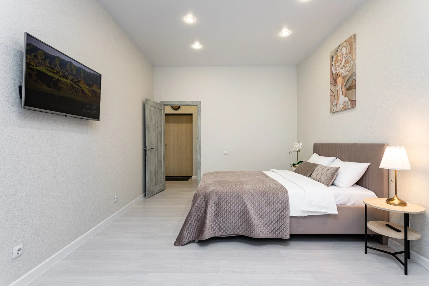 Квартира Krasroom Люкс возле Тц Планета