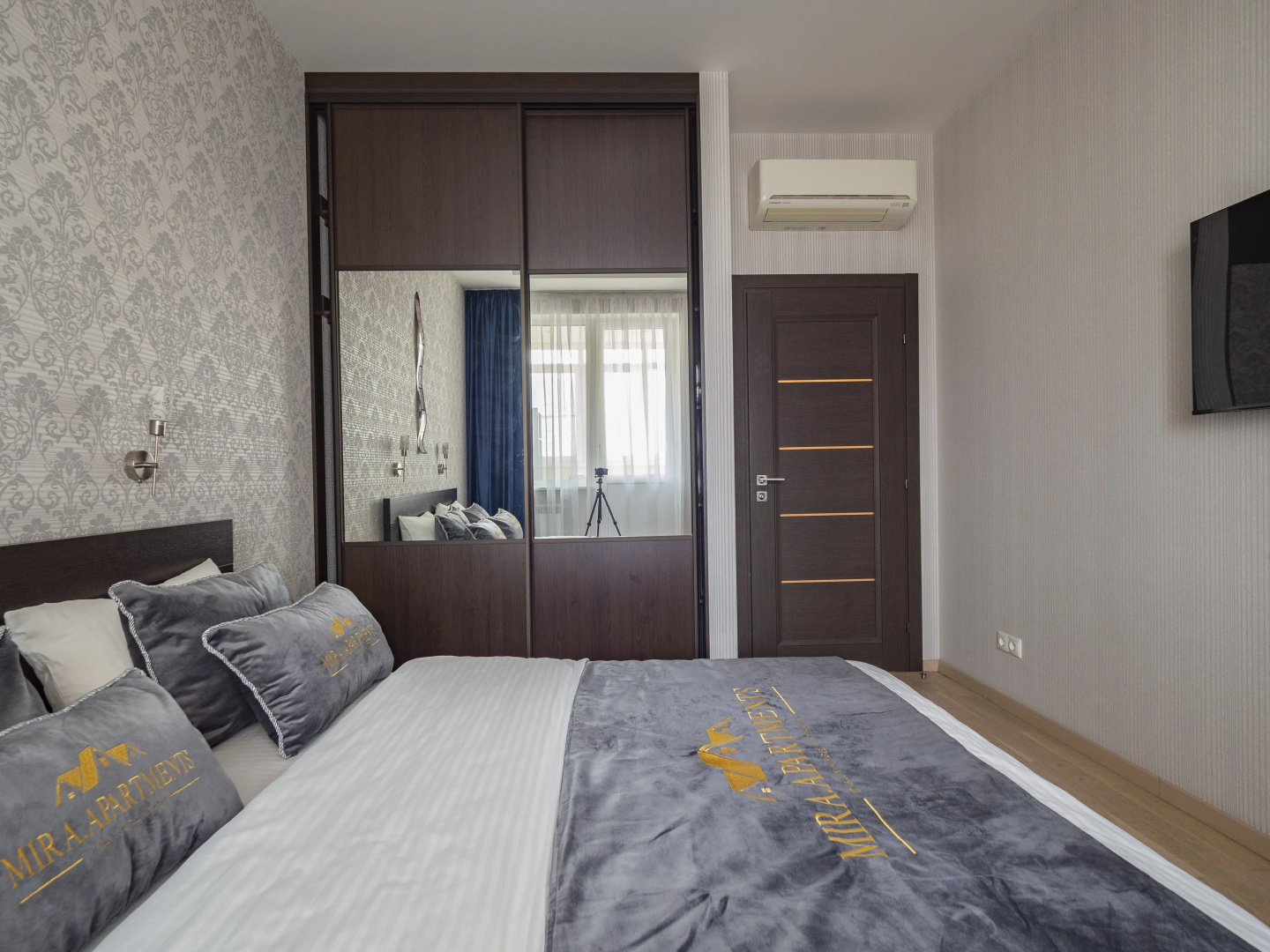 Апартаменты Mira Apartments