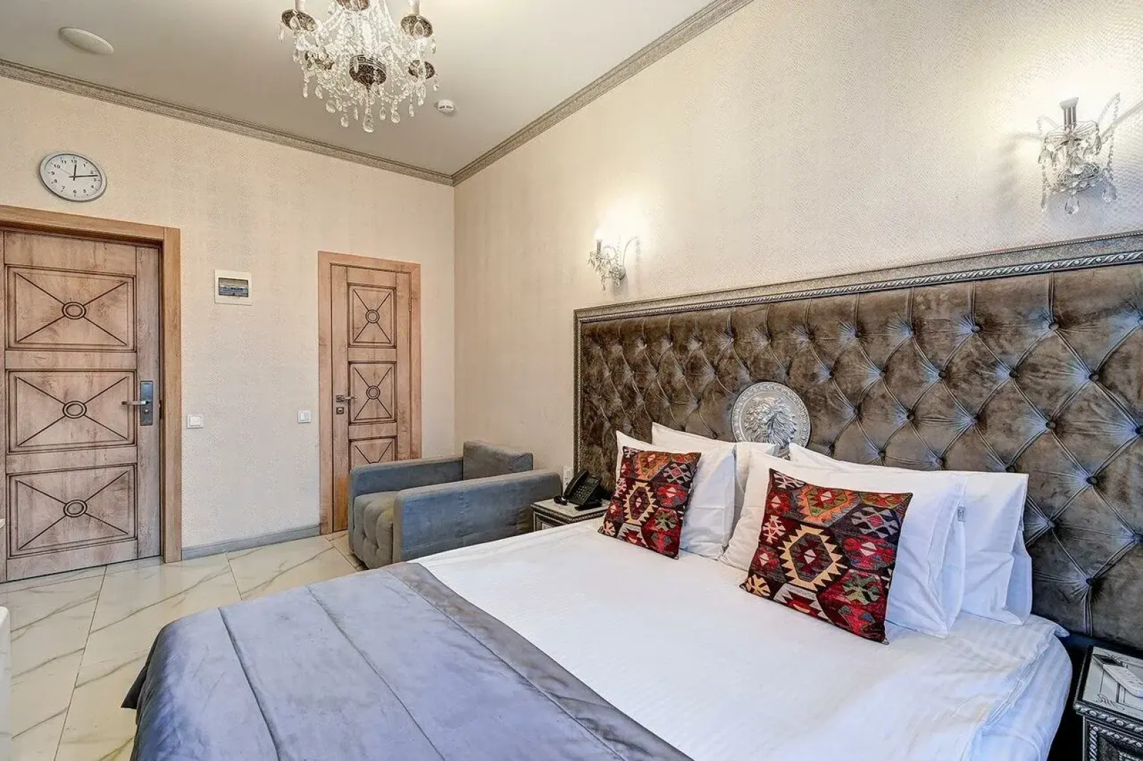 Апартаменты семейные у моря с бассейном