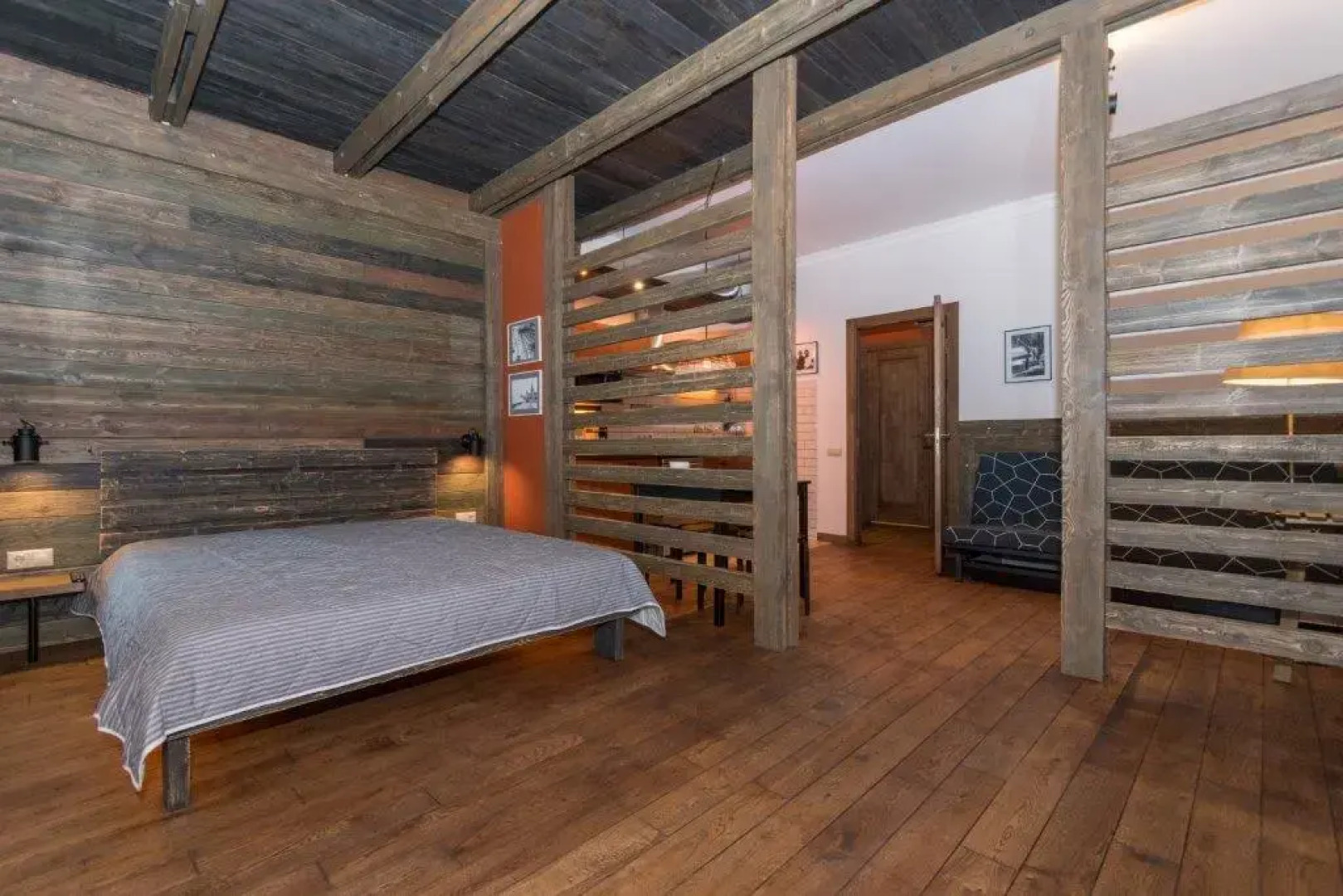 Апартаменты в Центре Города у Нарымского Сквера